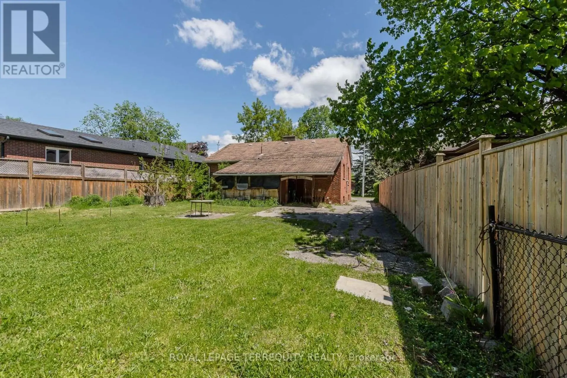 3056 PARKERHILL ROAD - Image 7