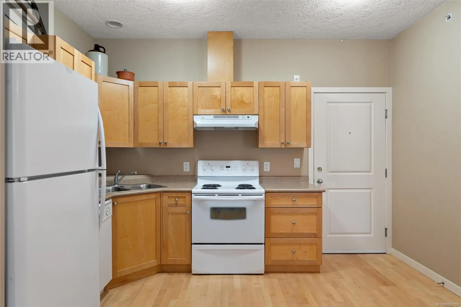 #301 2844 Bryn Maur Rd - Image 5