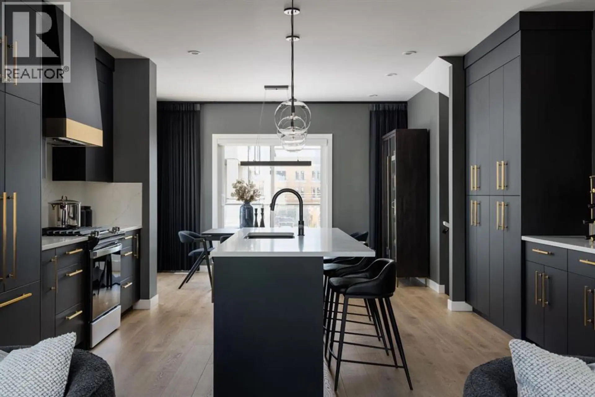 8163 8 Avenue SW - Image 4