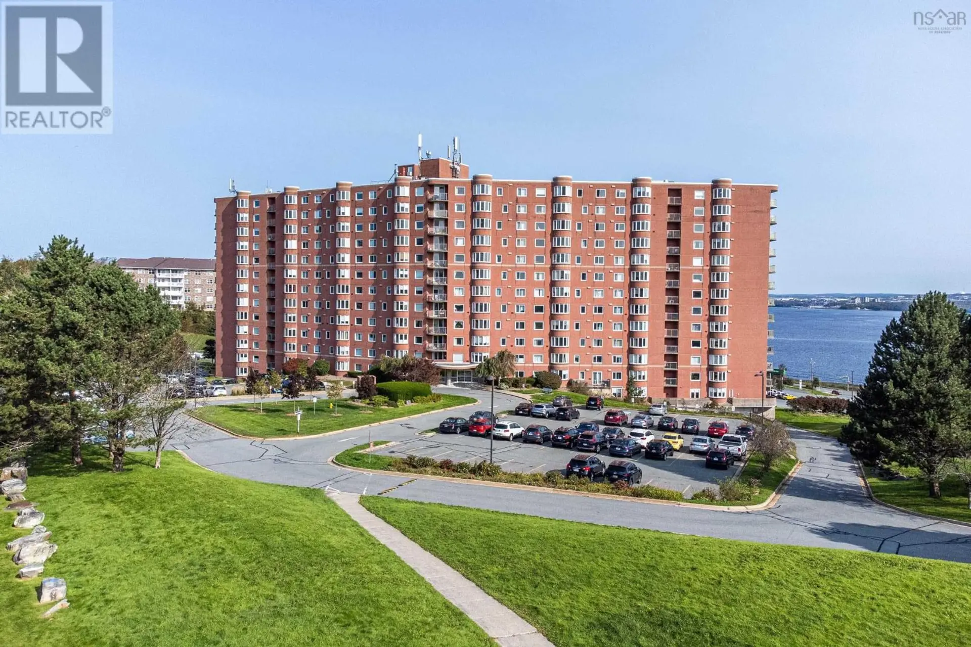 #1118 45 Vimy Avenue - Image 2