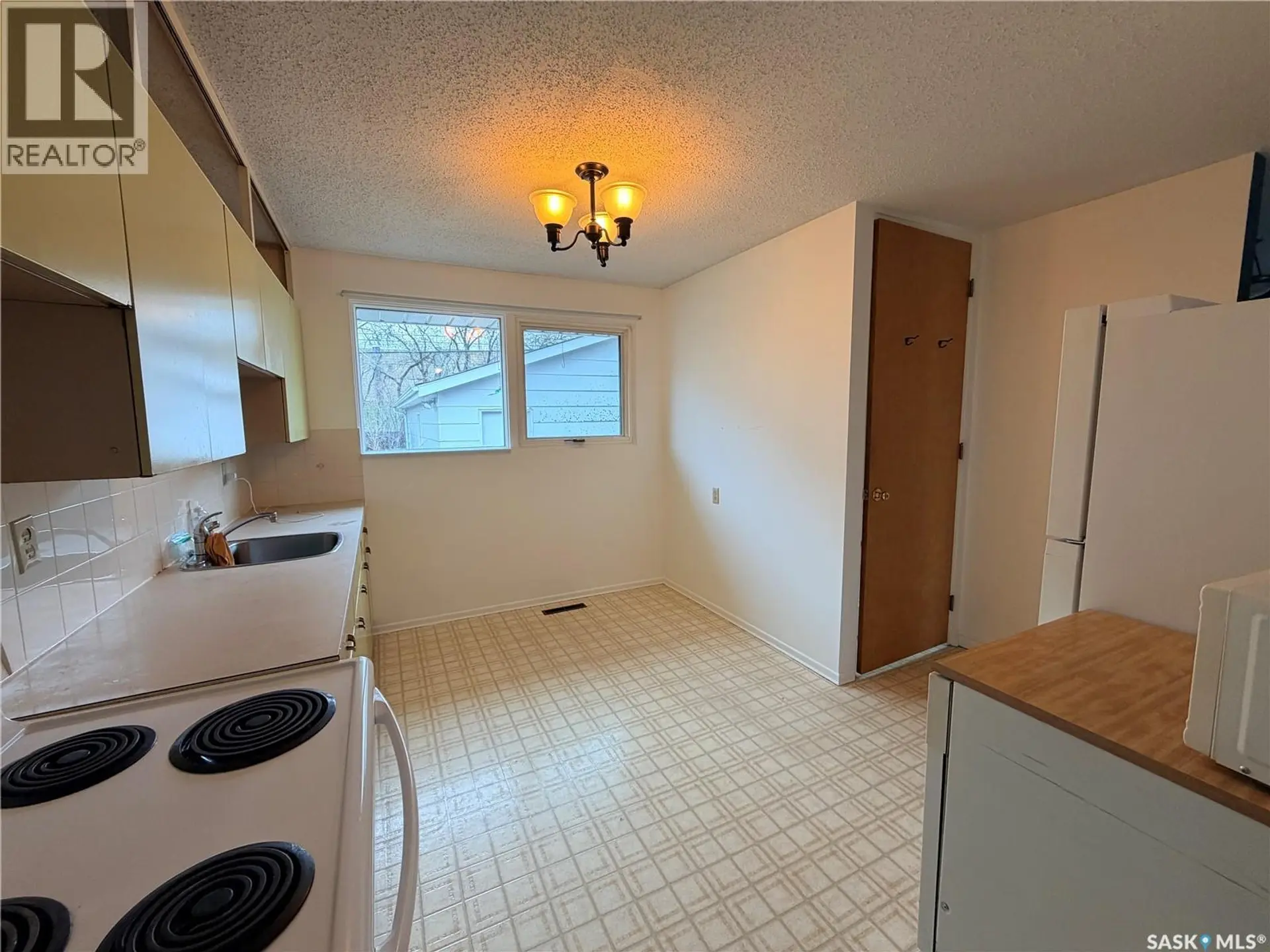 70 Lindsay DRIVE - Image 6