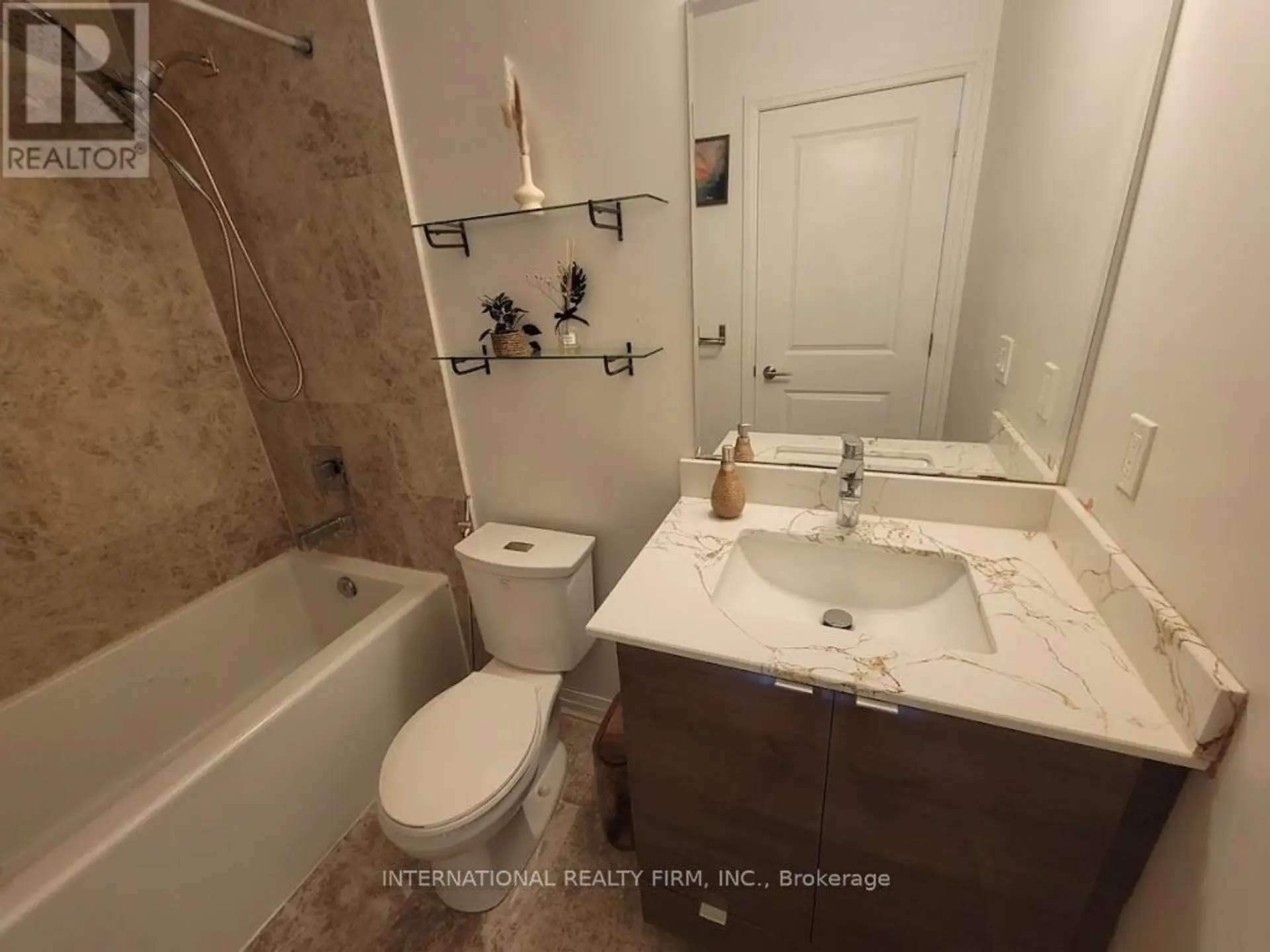 #3107 59 ANNIE CRAIG DRIVE - Image 12
