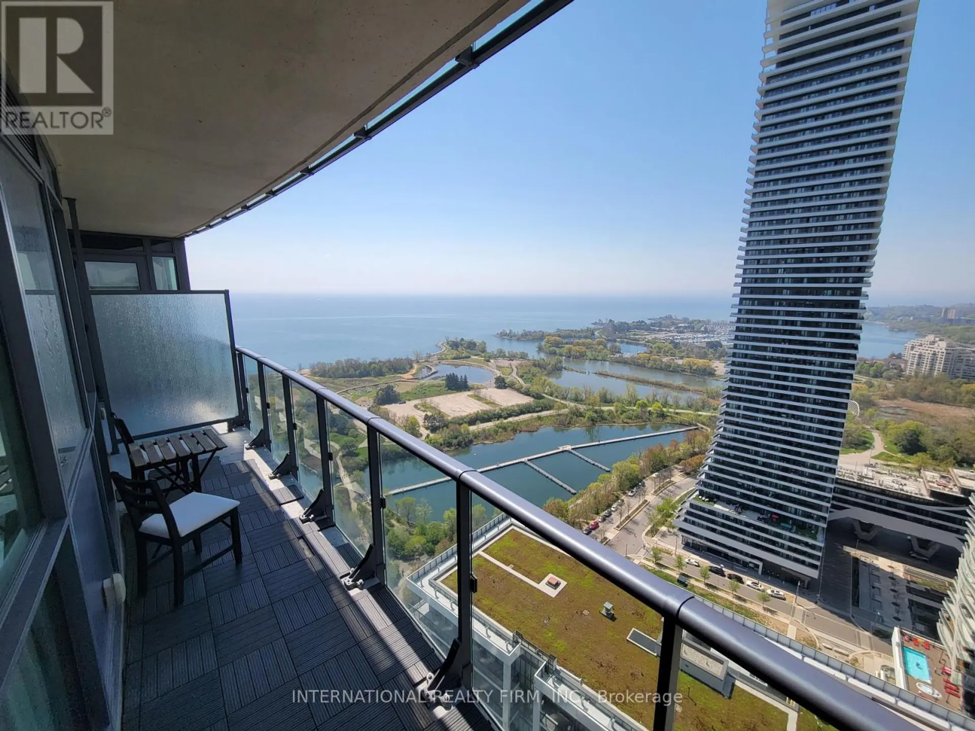 #3107 59 ANNIE CRAIG DRIVE - Image 6