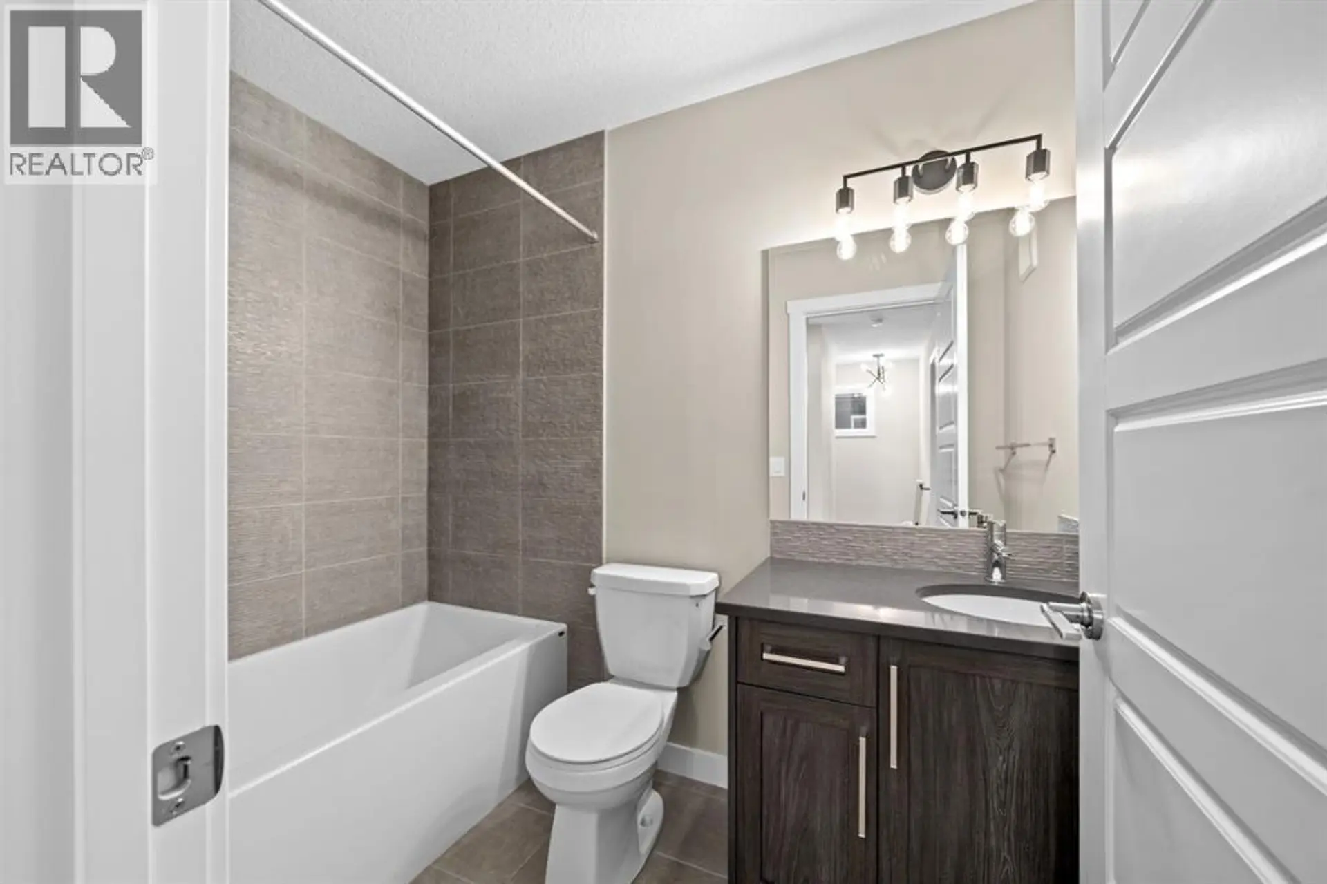 376 Sora Boulevard SE - Image 9