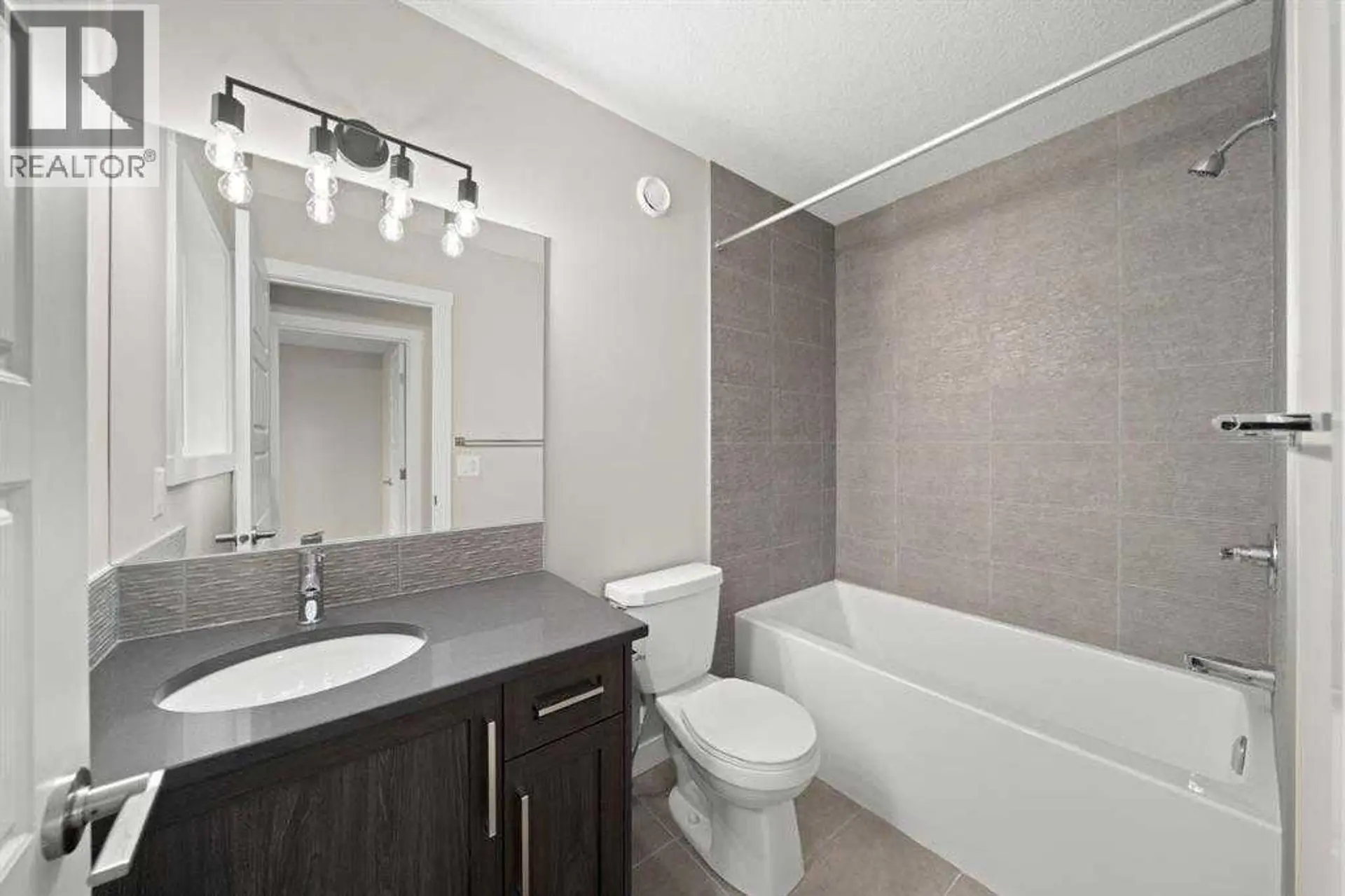 131 Ambleridge Street NW - Image 8