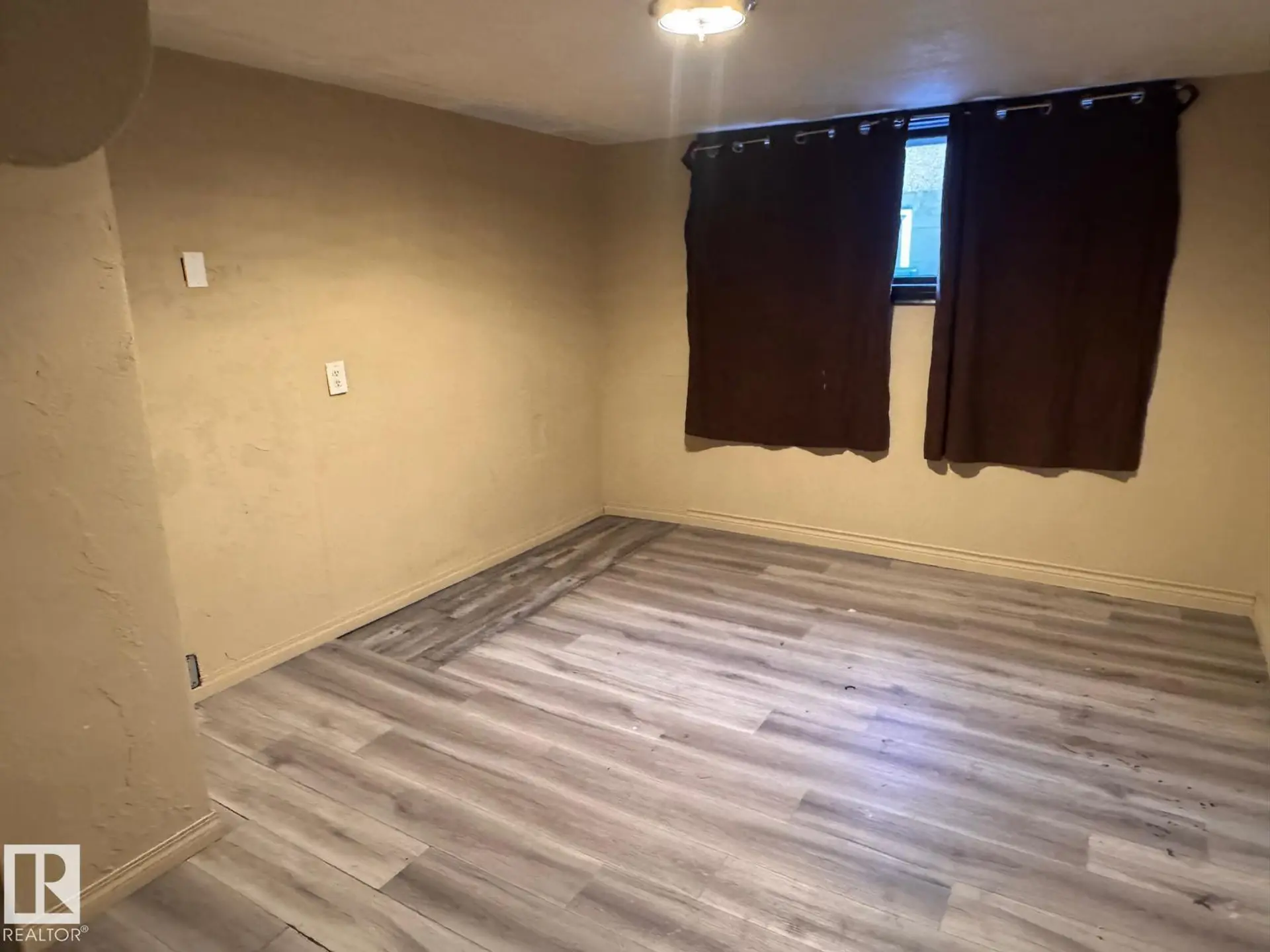 13129 101 ST NW - Image 11