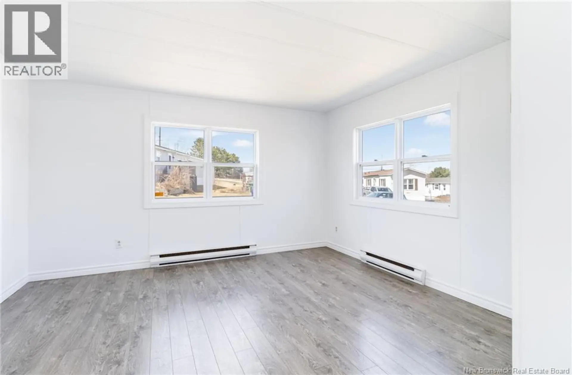 2 Macintosh Street - Image 6
