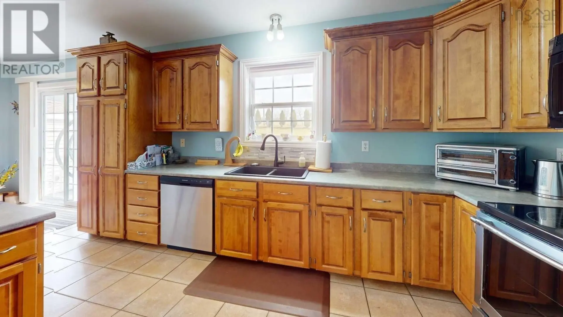 78 Celtic Drive - Image 3