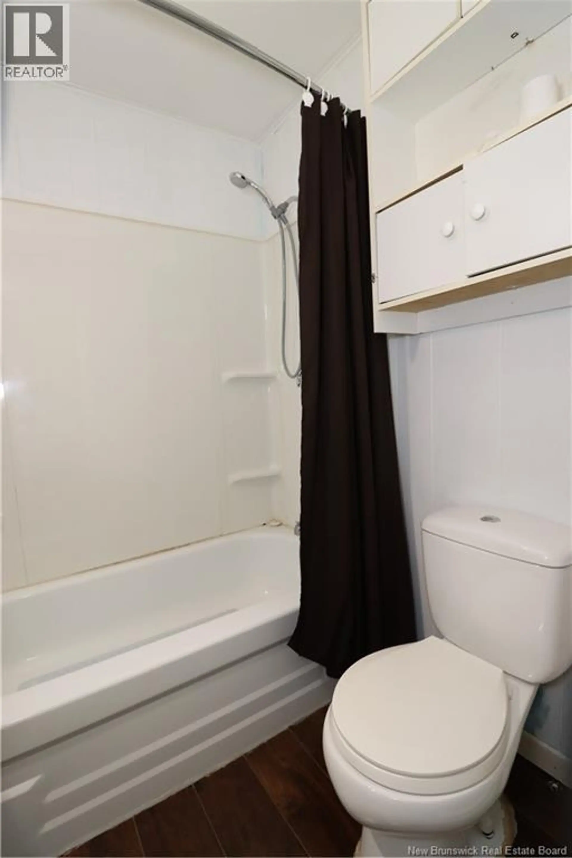 12 Goddard - Image 15