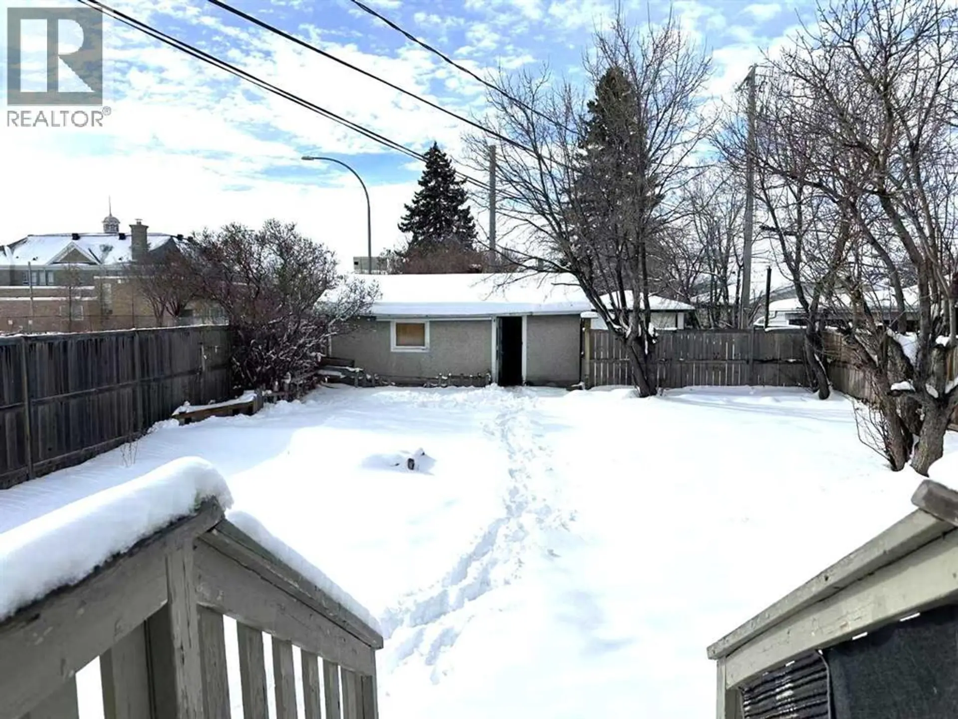 1101 22 Avenue NW - Image 12