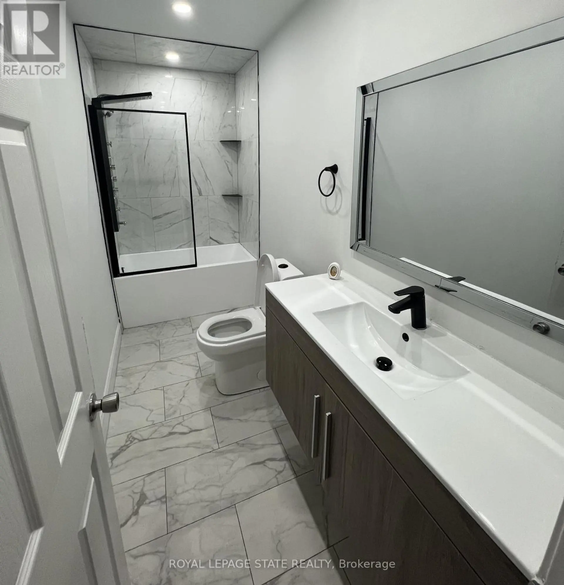 44 MADISON AVENUE - Image 11