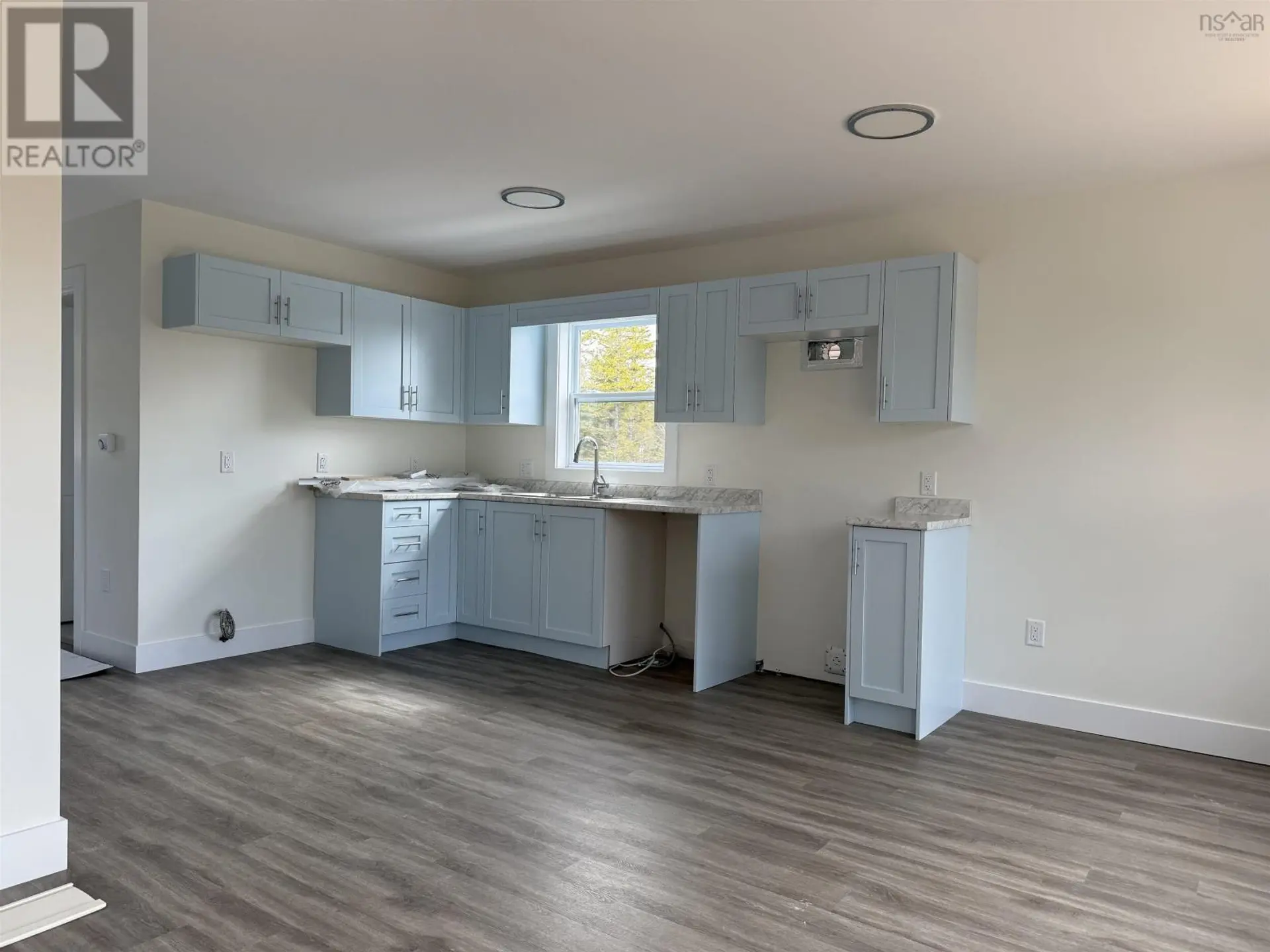 #273 12 Lakewood Court - Image 3