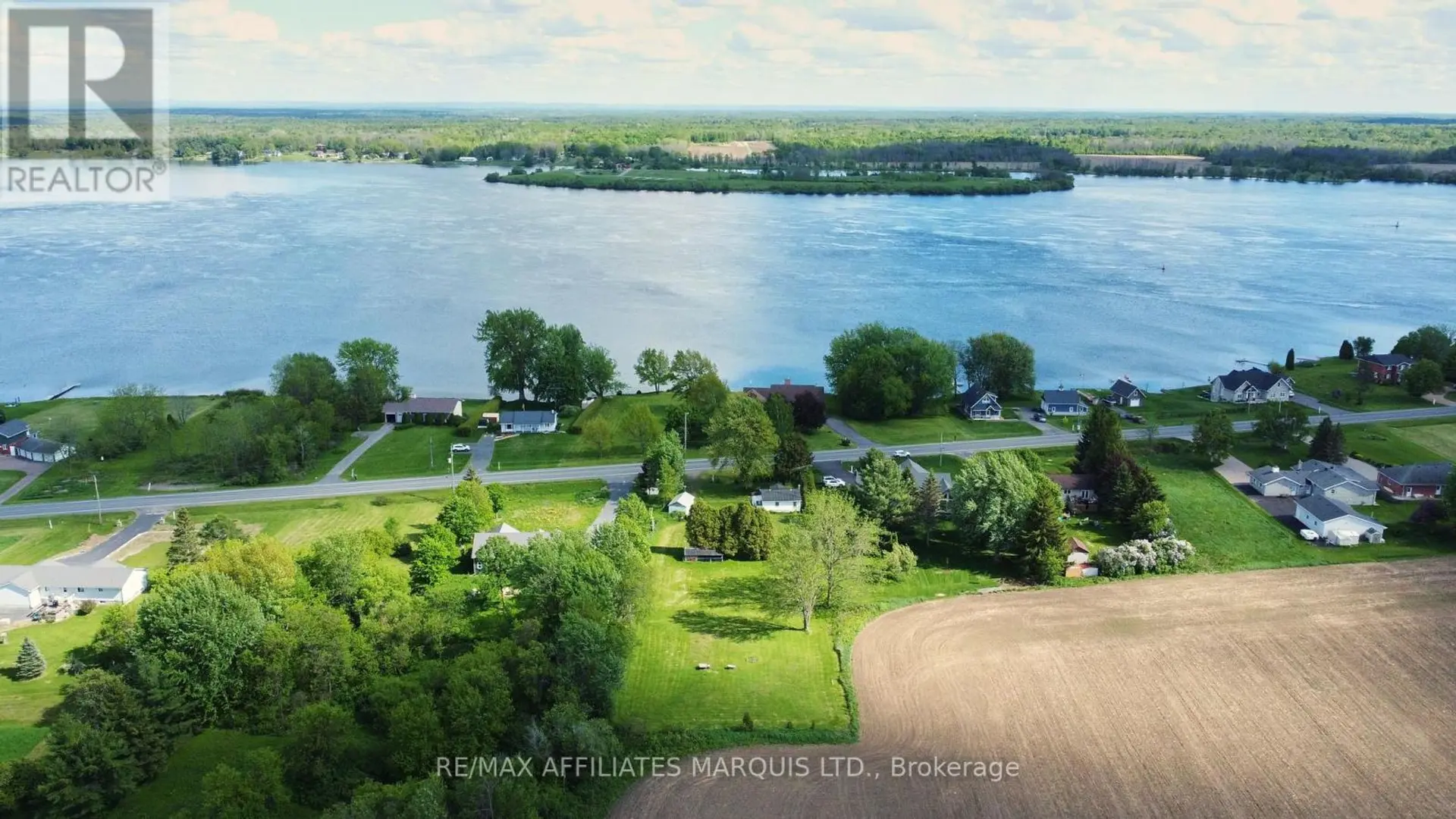 11481 LAKESHORE DRIVE - Image 2