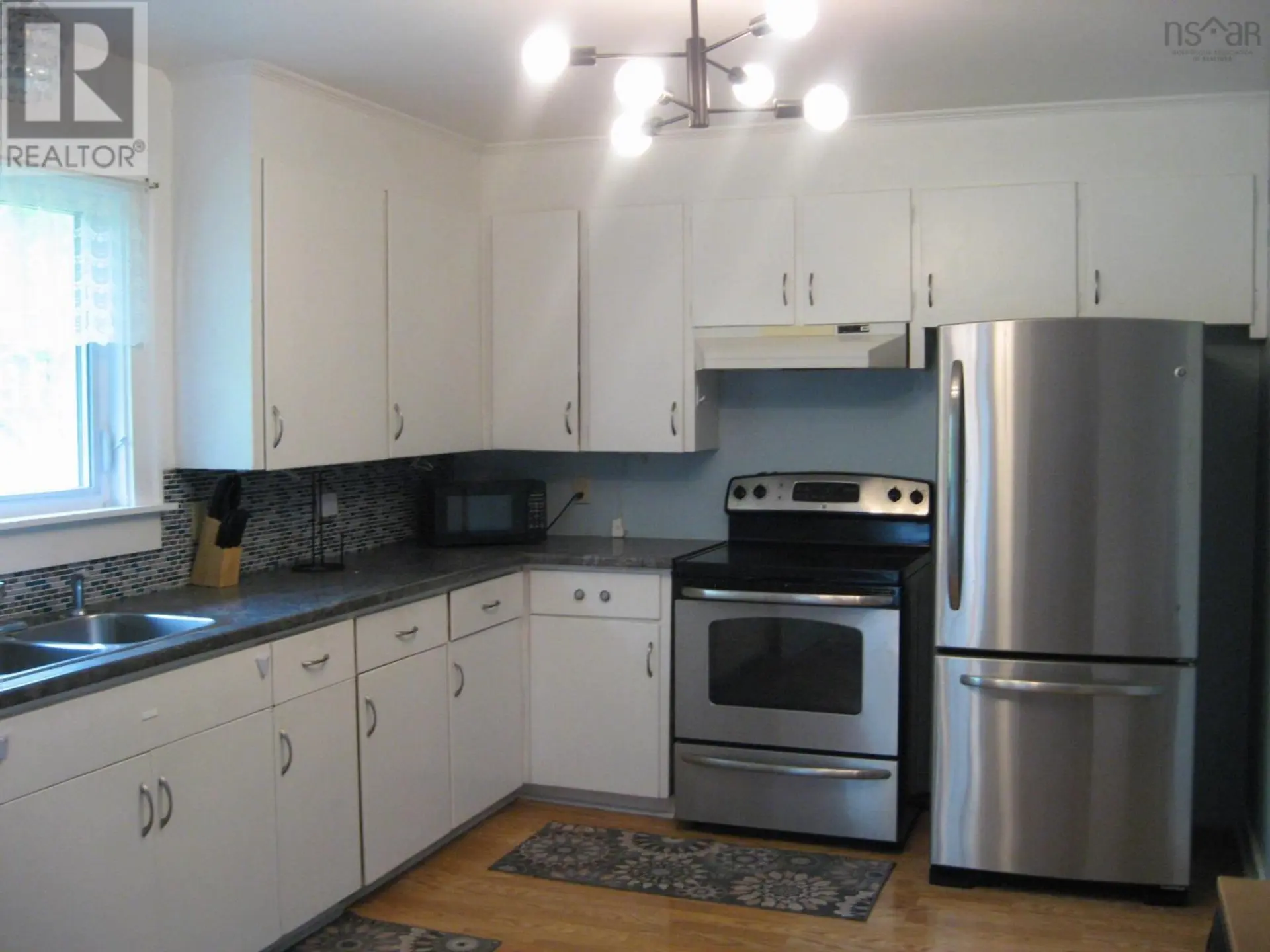 85 School Street - Image 3
