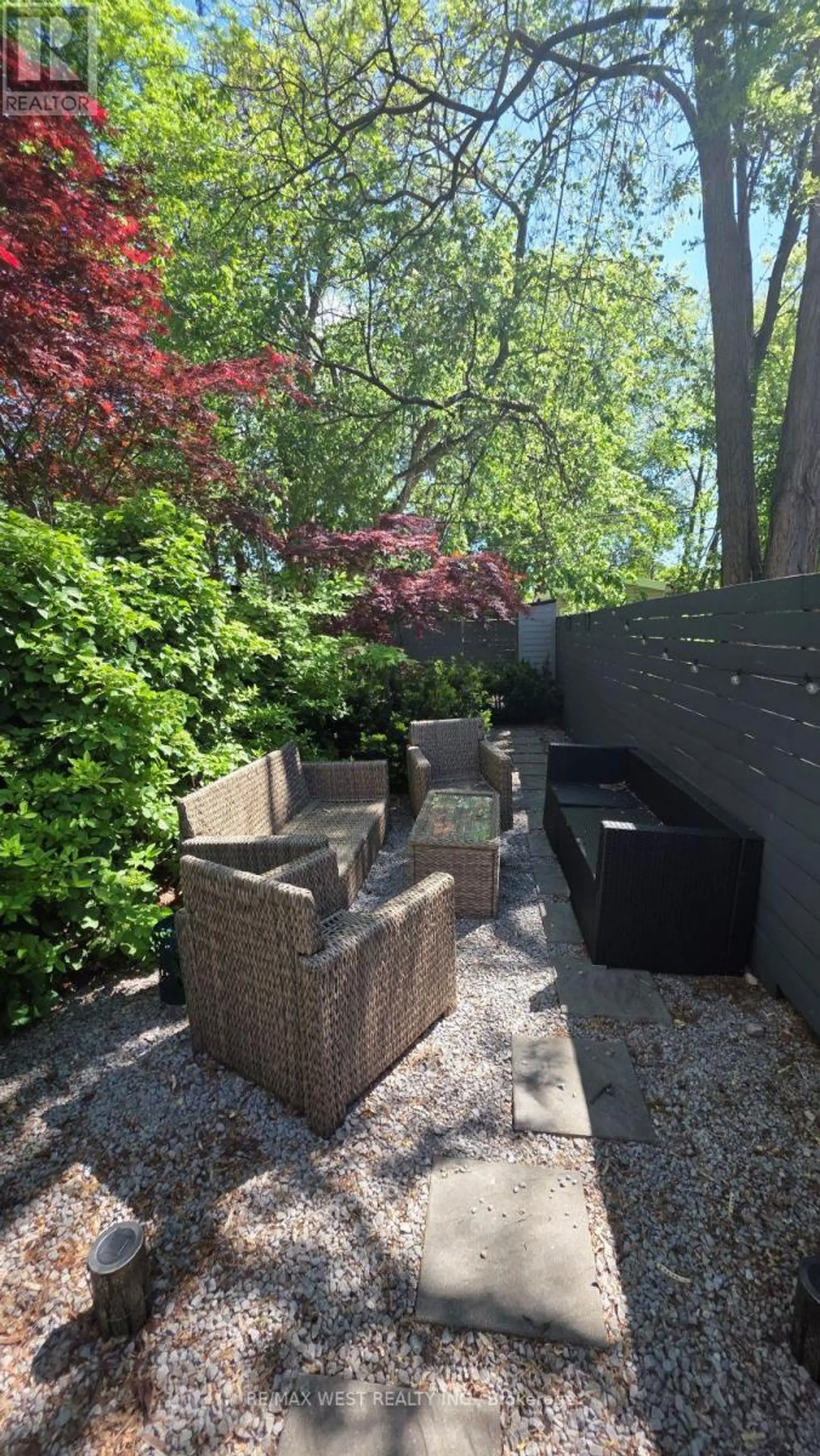 413 LESLIE STREET - Image 17