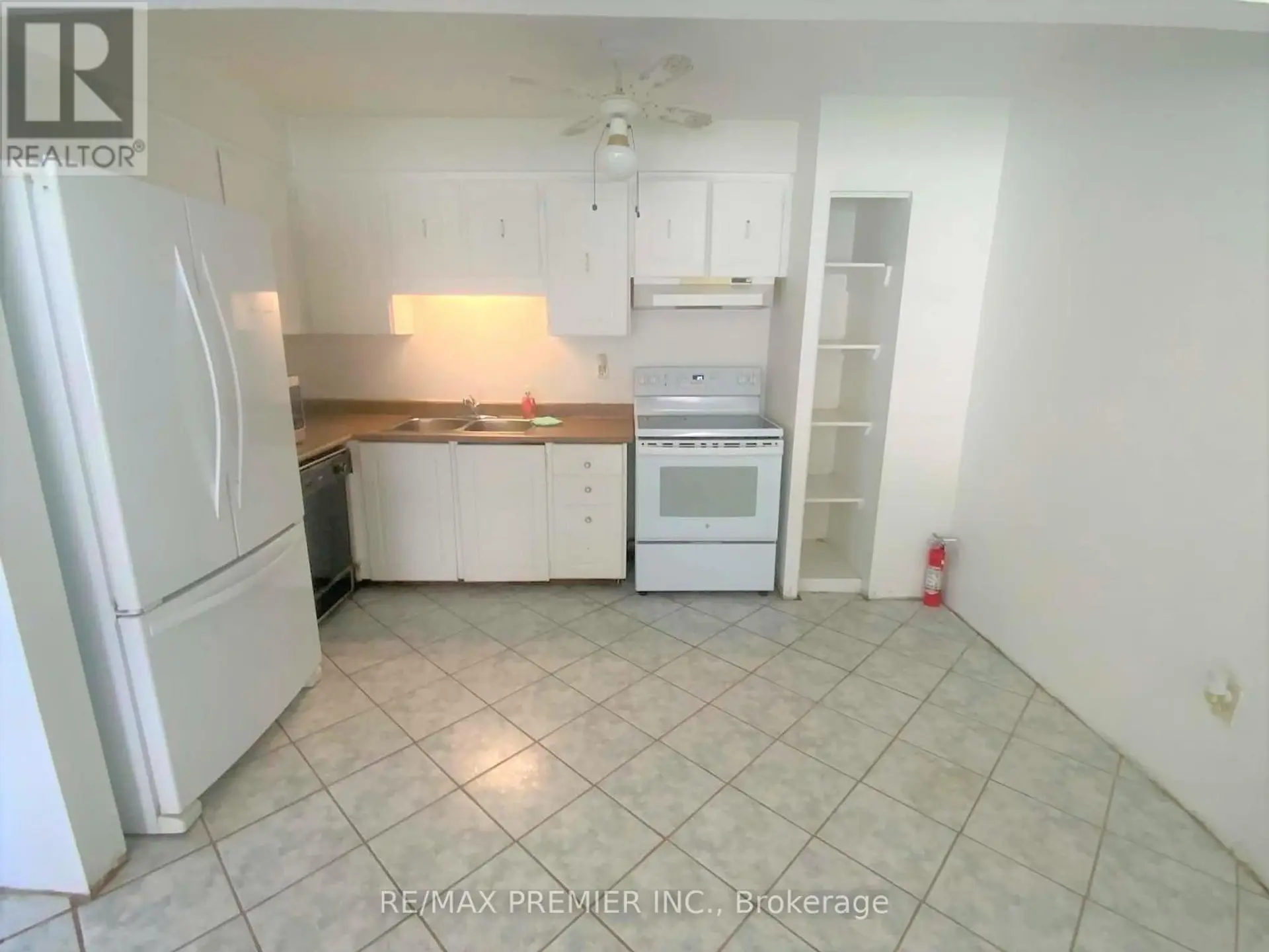 #82 248 JOHN GARLAND BOULEVARD - Image 6