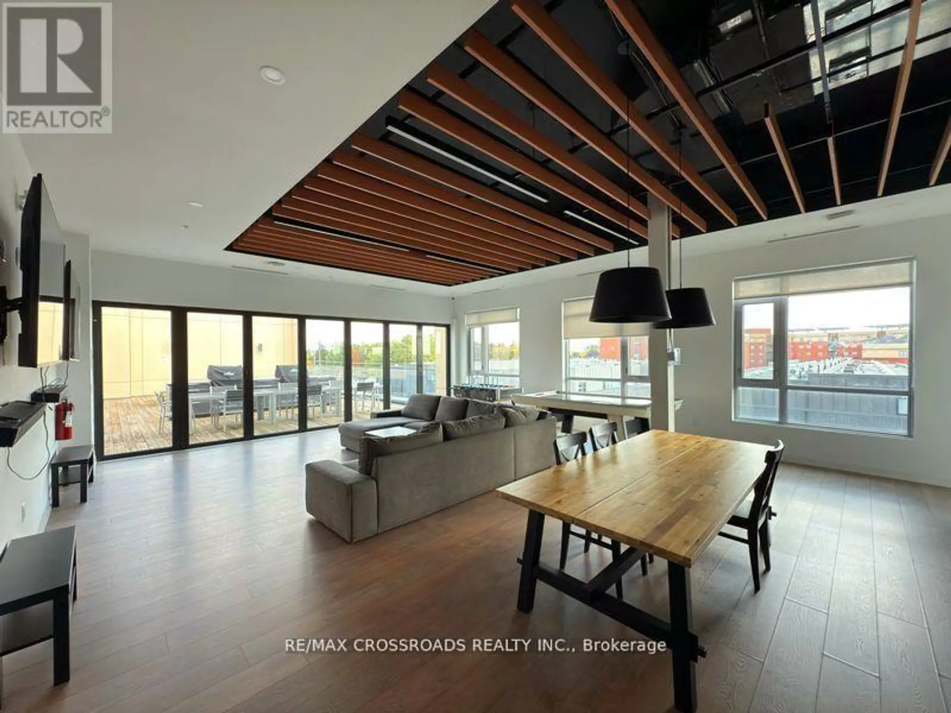 #5 1720 SIMCOE STREET N - Image 16