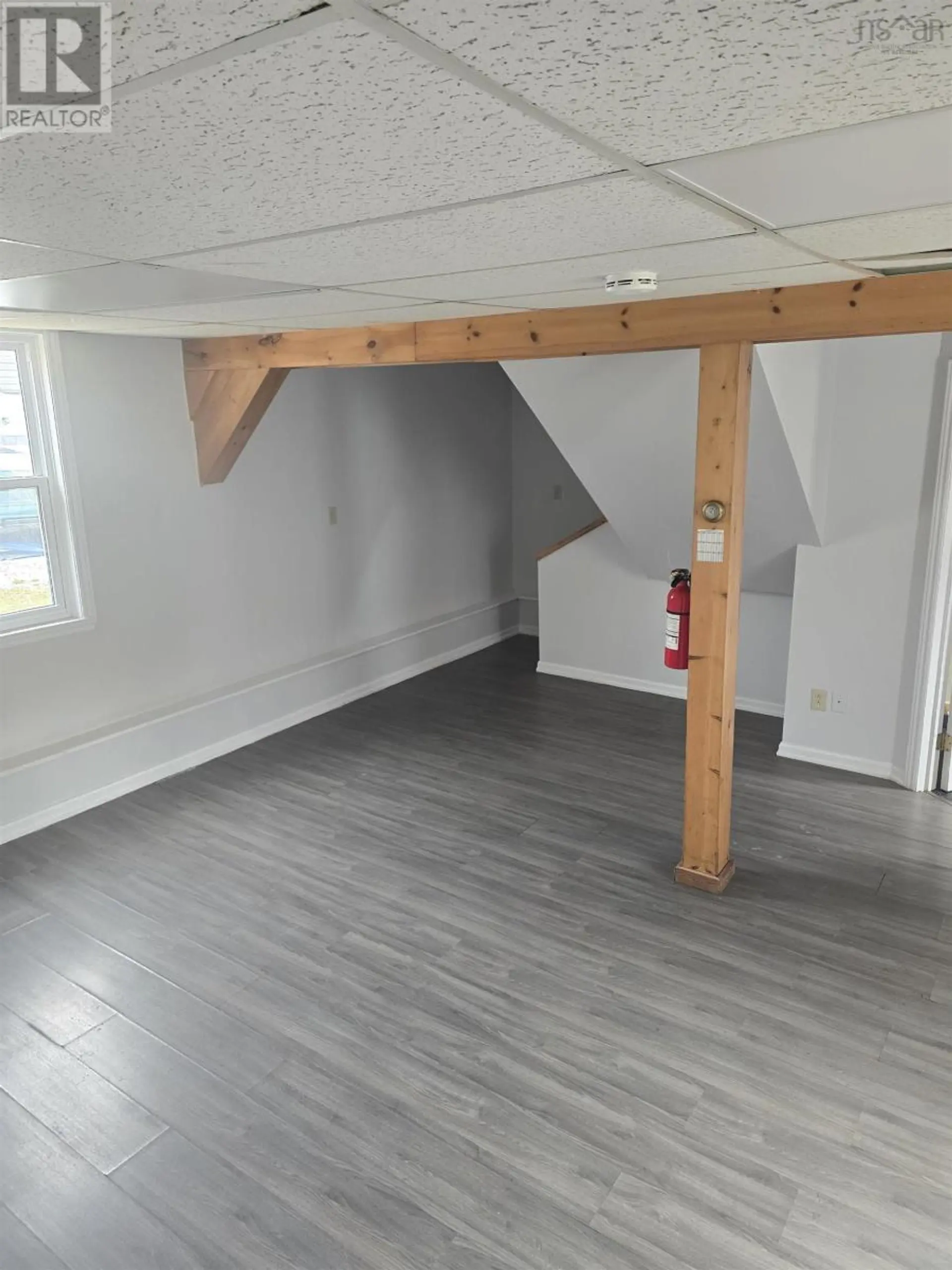 111 Tacoma Drive - Image 8