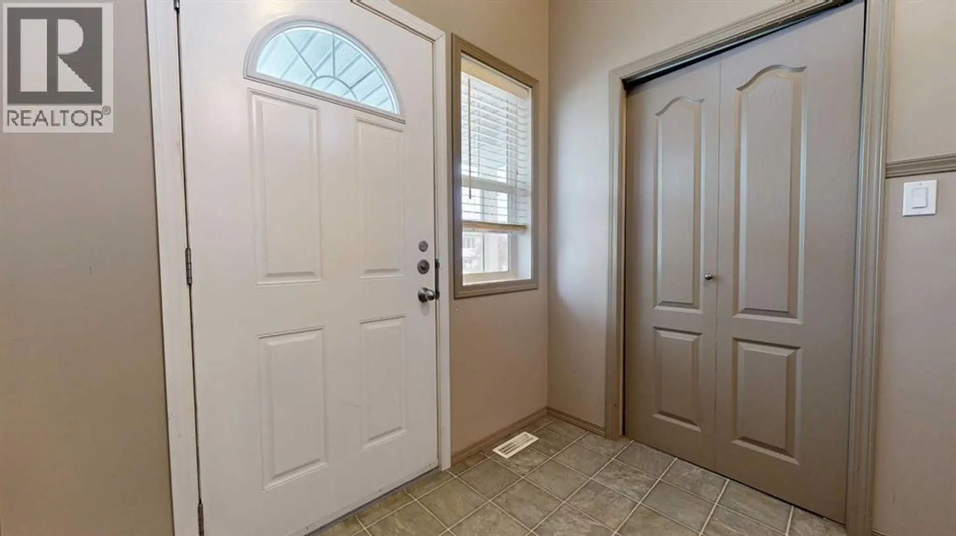 6322 88A Street - Image 17