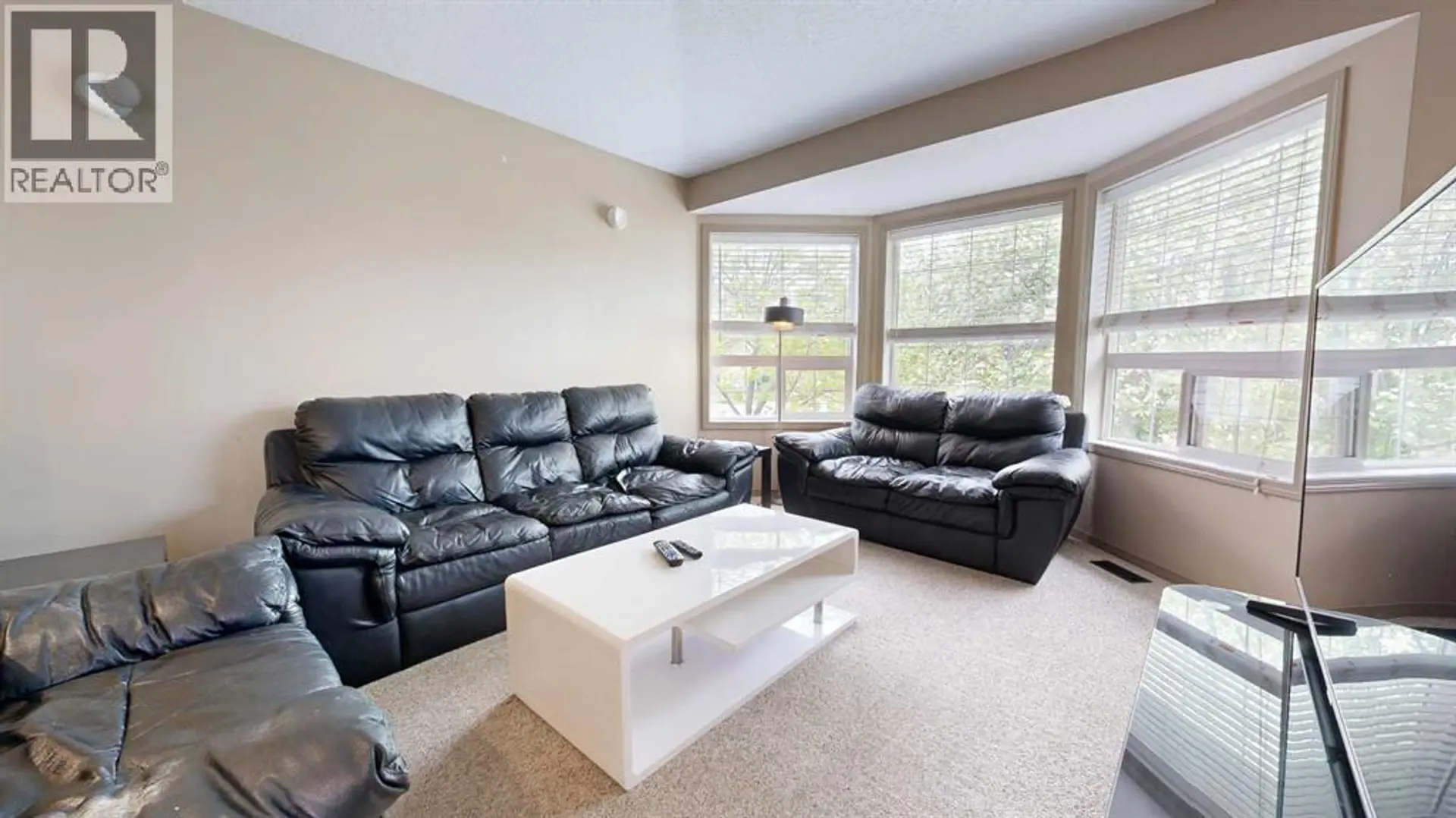 6322 88A Street - Image 6