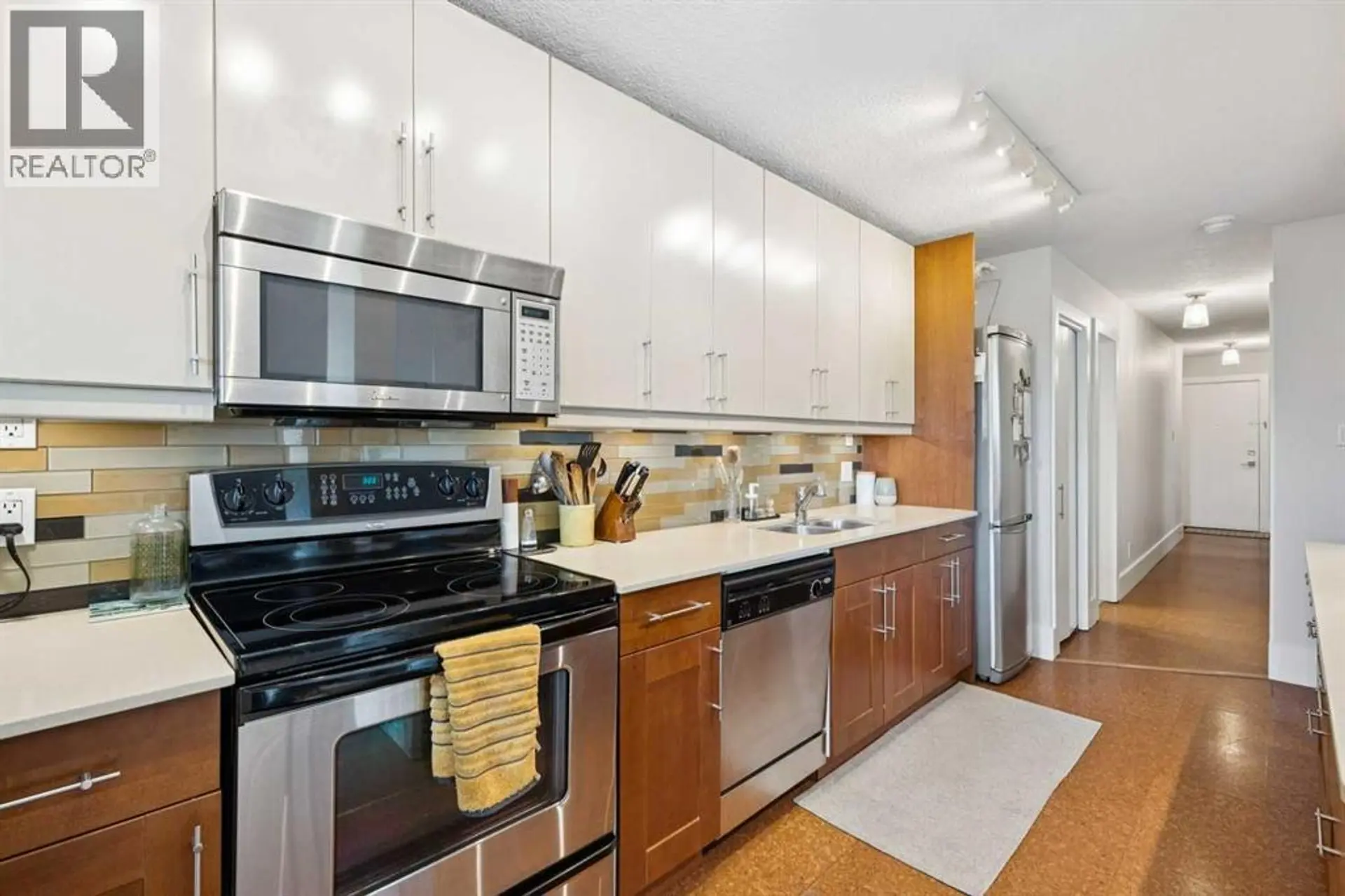 #203 1603 26 Avenue SW - Image 8