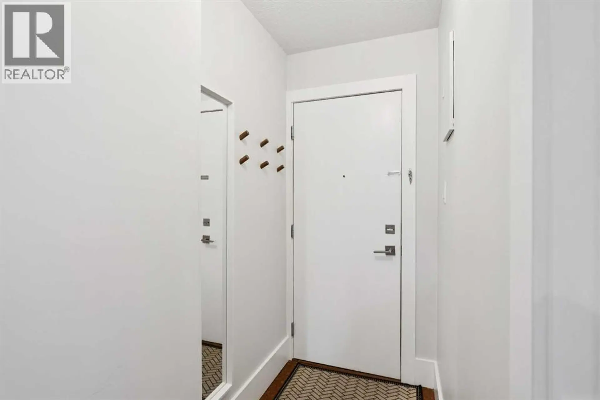 #203 1603 26 Avenue SW - Image 2