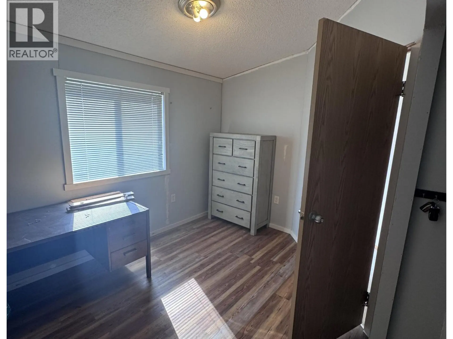 10223 W PINE AVENUE - Image 14