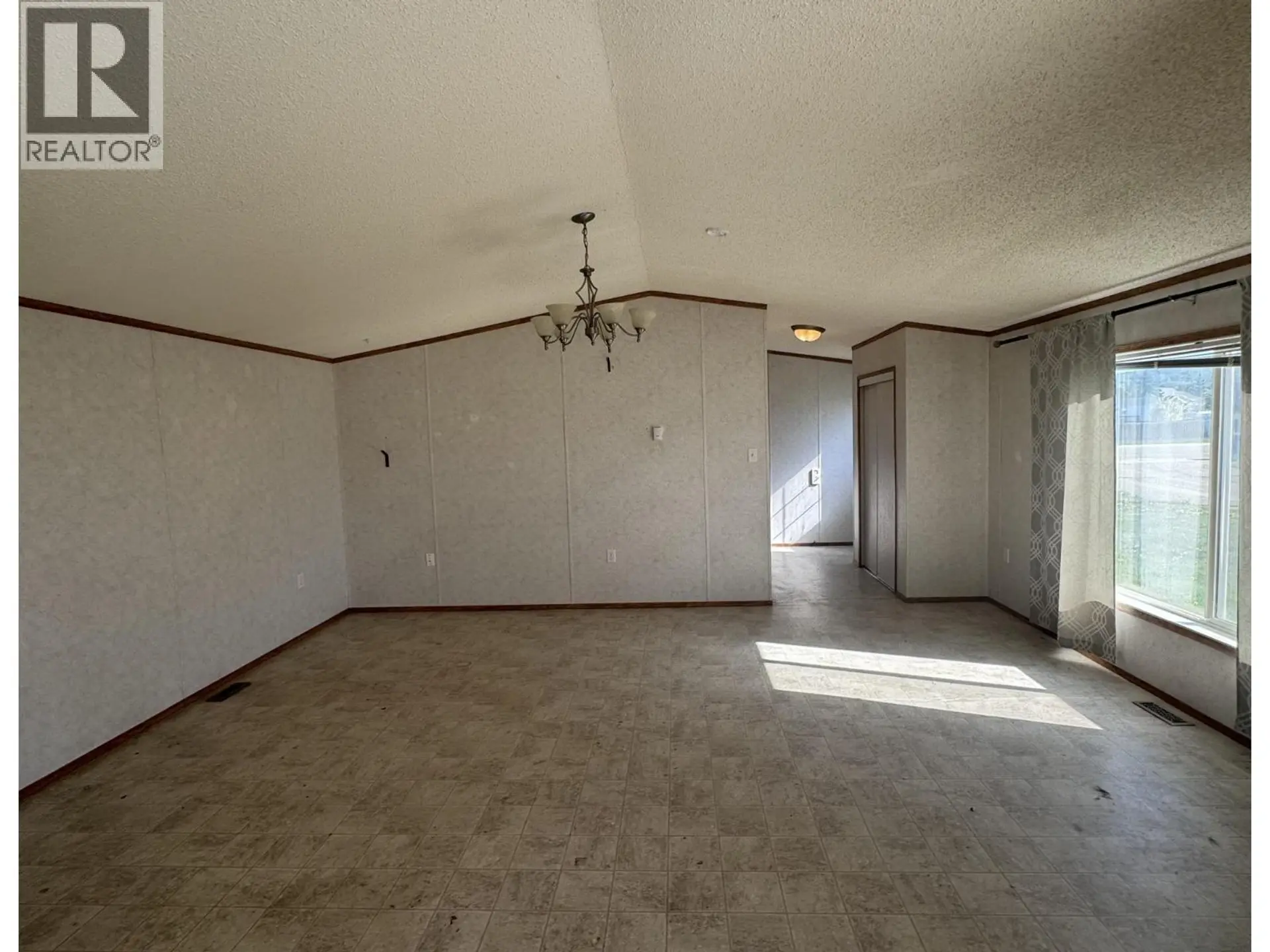10223 W PINE AVENUE - Image 7