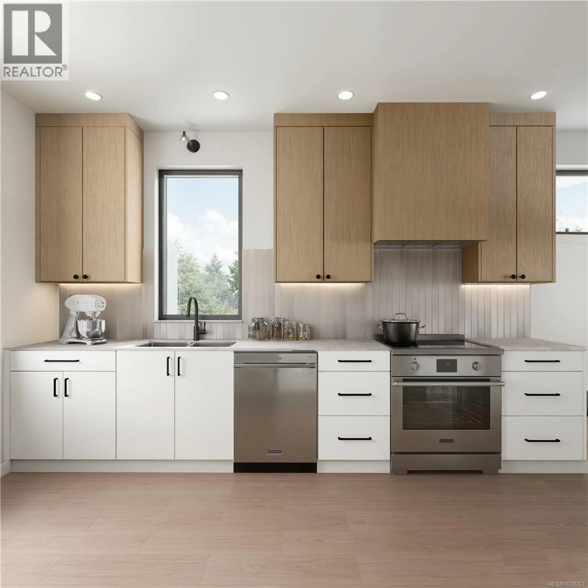 #3 2100 Allenby St - Image 3
