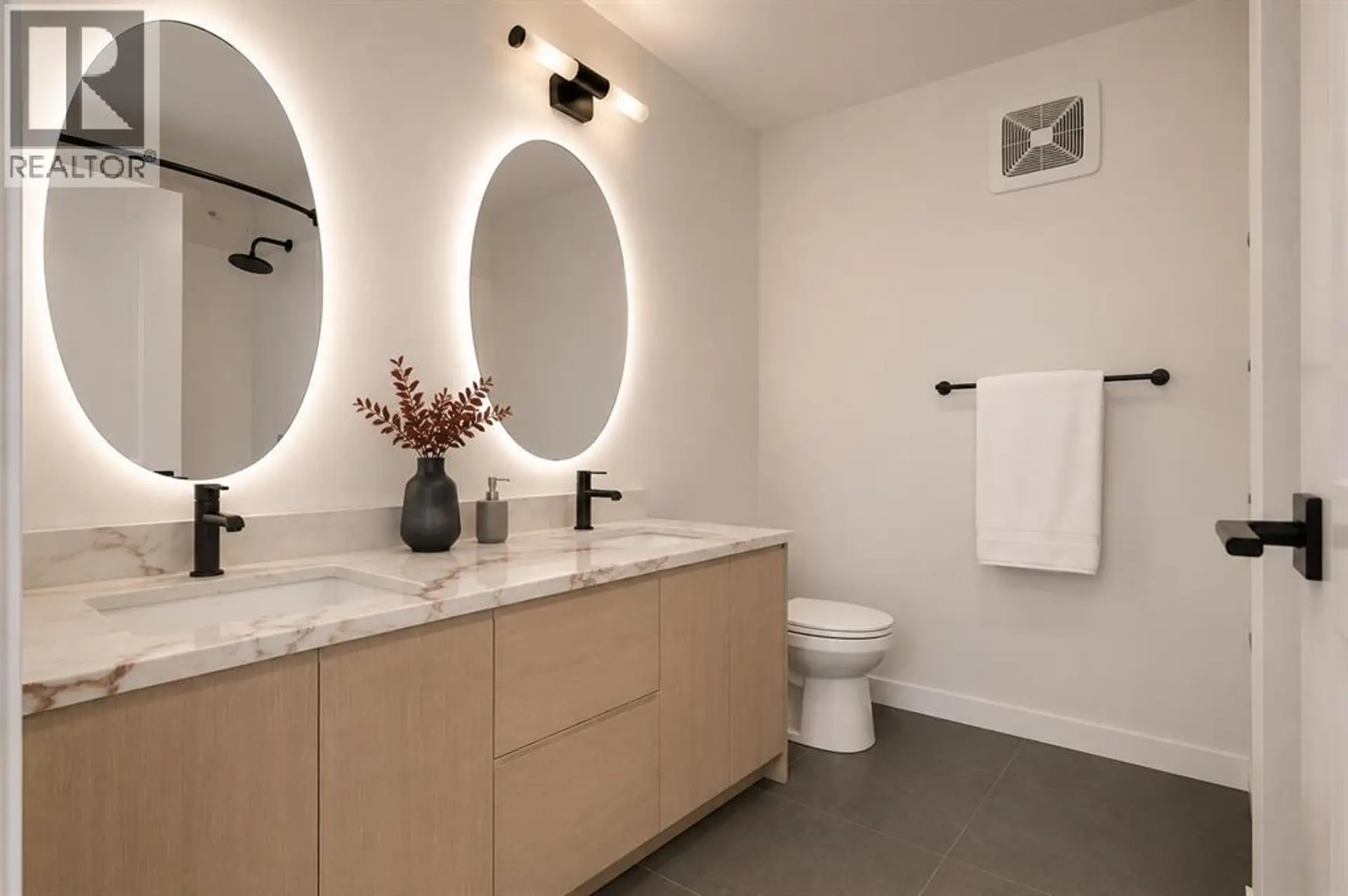 226 Greystone Boulevard - Image 4