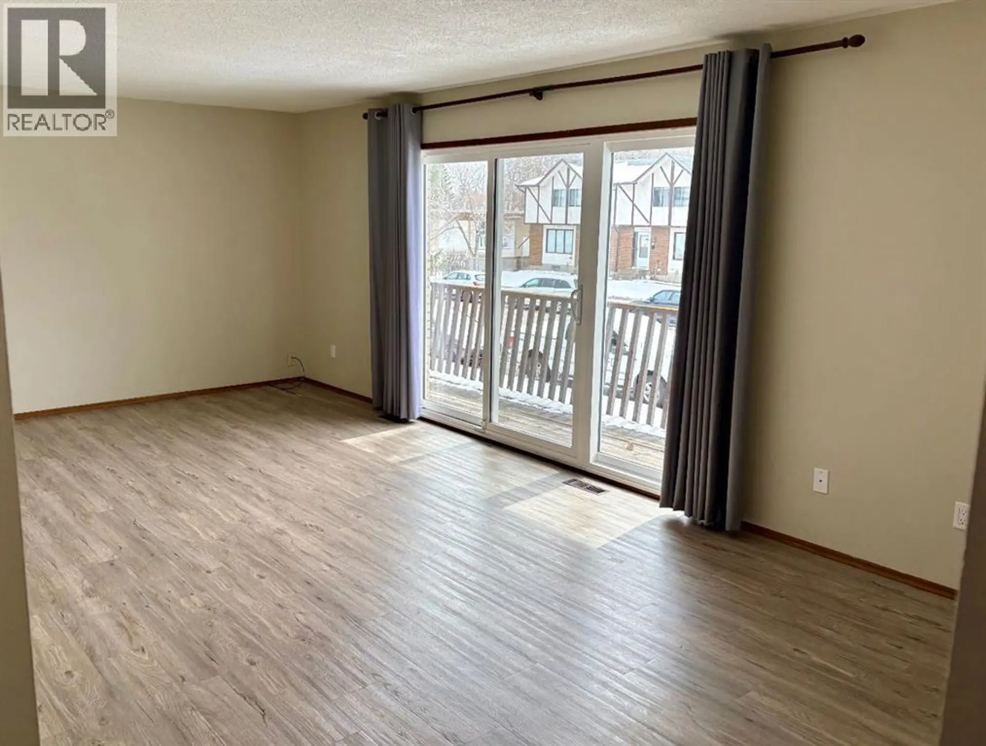 4828 Varsity Drive NW - Image 3