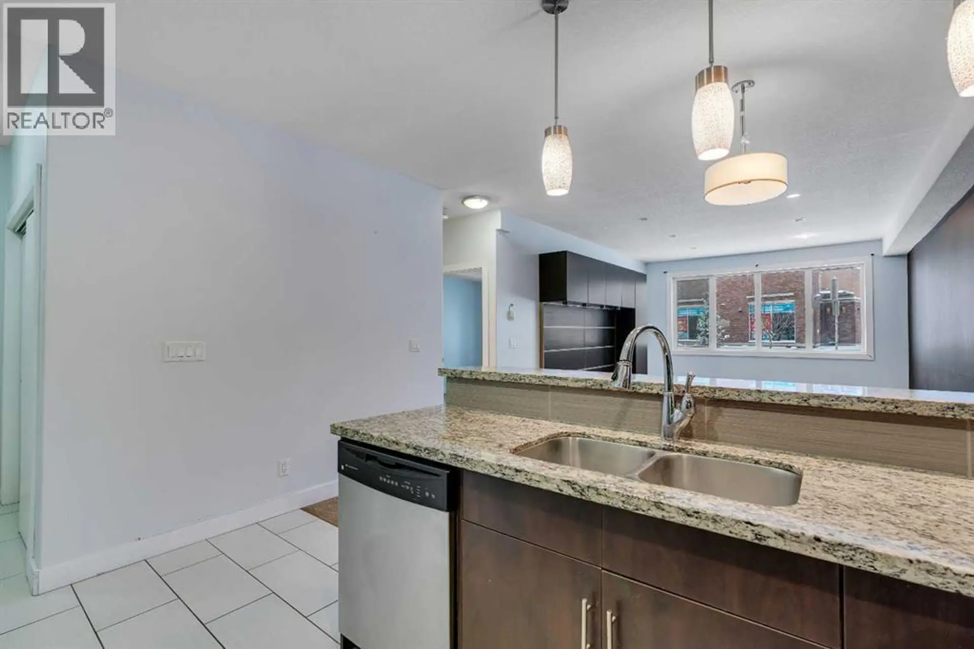 #105 320 12 Avenue NE - Image 4