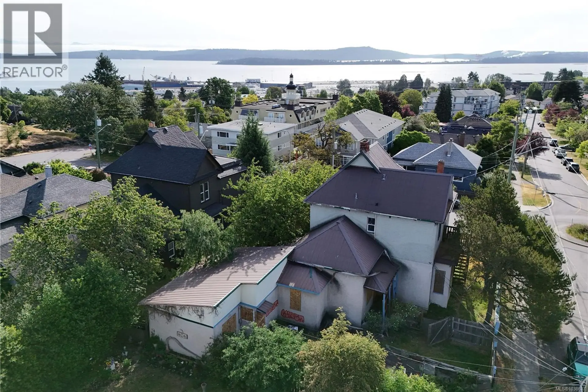 528 Hecate St - Image 2