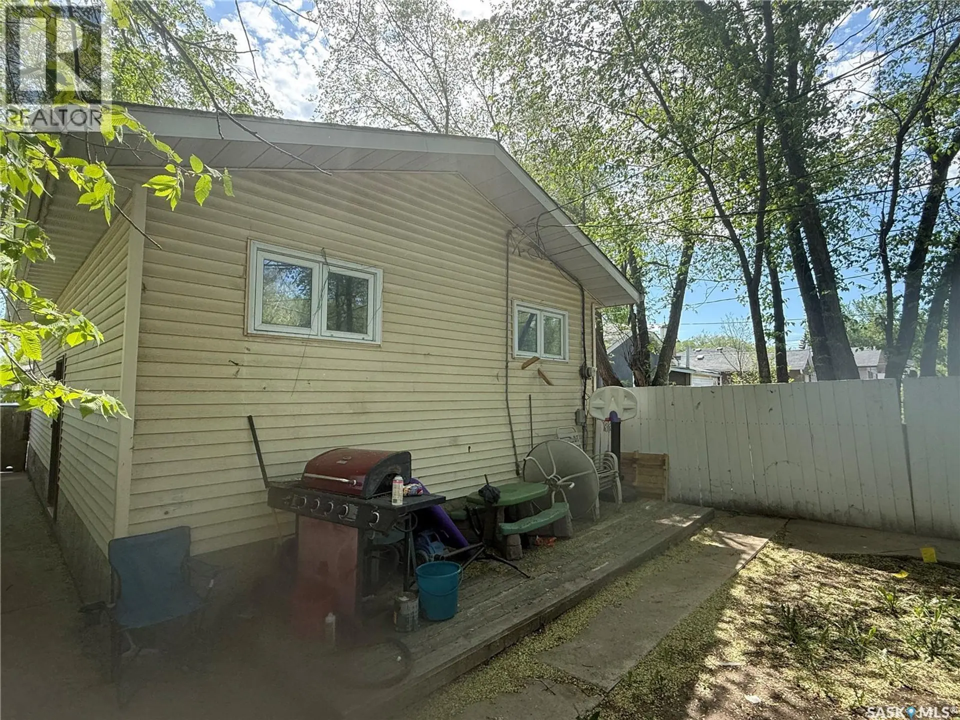 111 M AVENUE S - Image 14