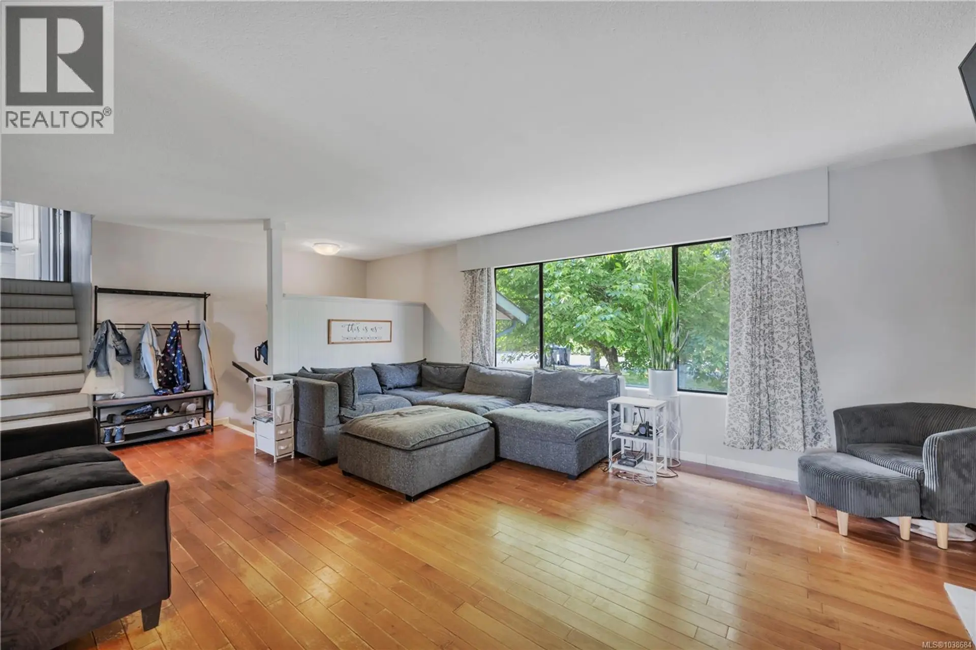 1591 Sharon Pl - Image 3