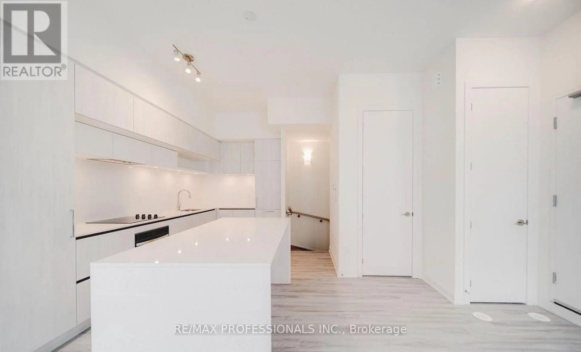 #1508 11 DAVID EYER ROAD - Image 7