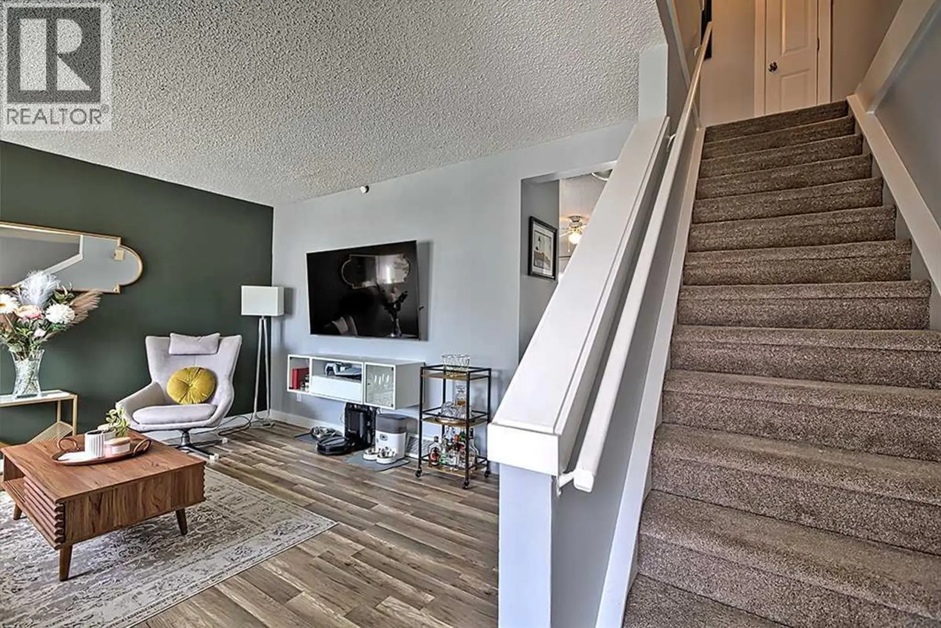 72 Deerpoint Road SE - Image 10