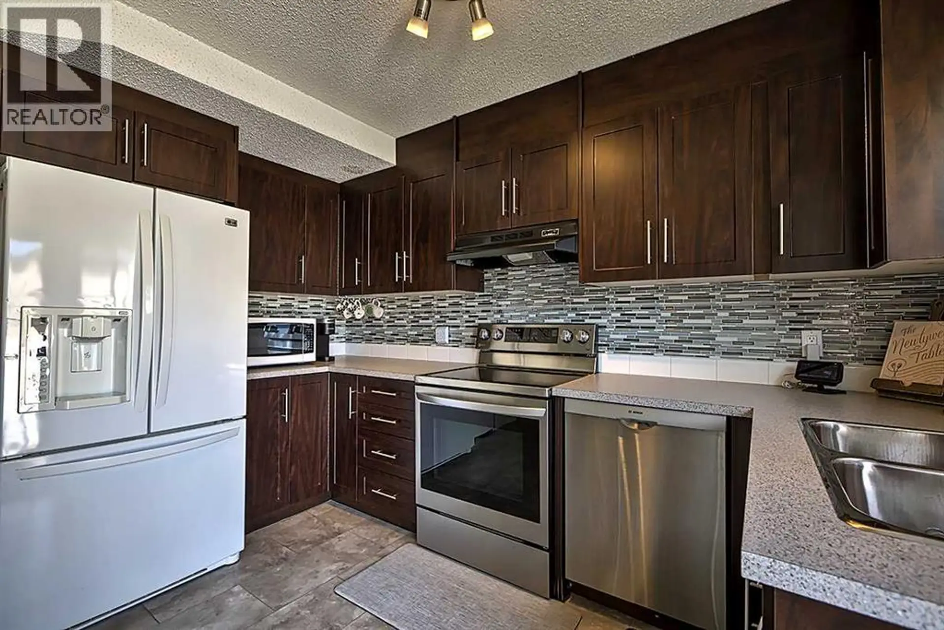 72 Deerpoint Road SE - Image 2