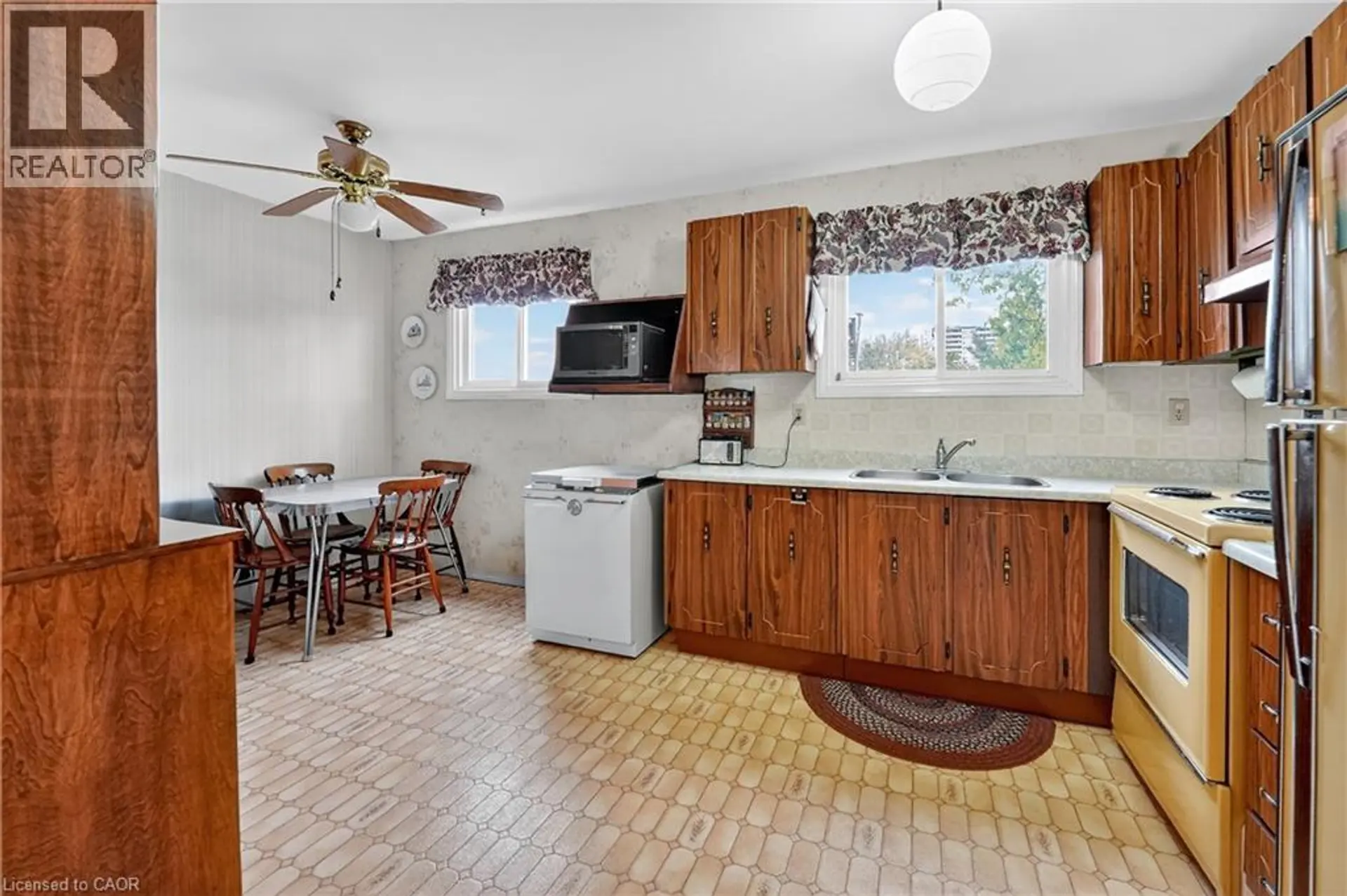 #1 34 BOW VALLEY Drive - Image 9