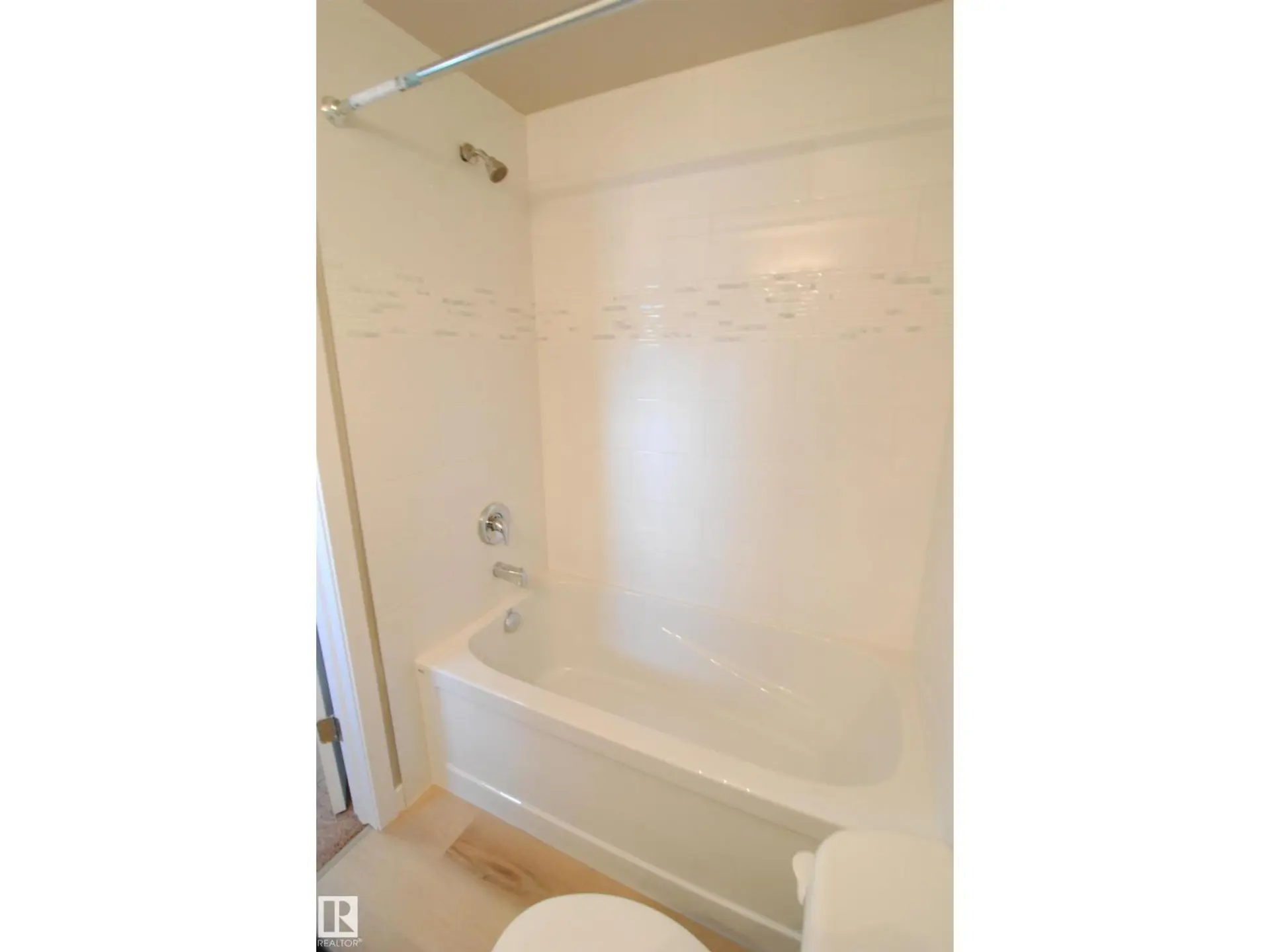 15112 80 ST NW - Image 14