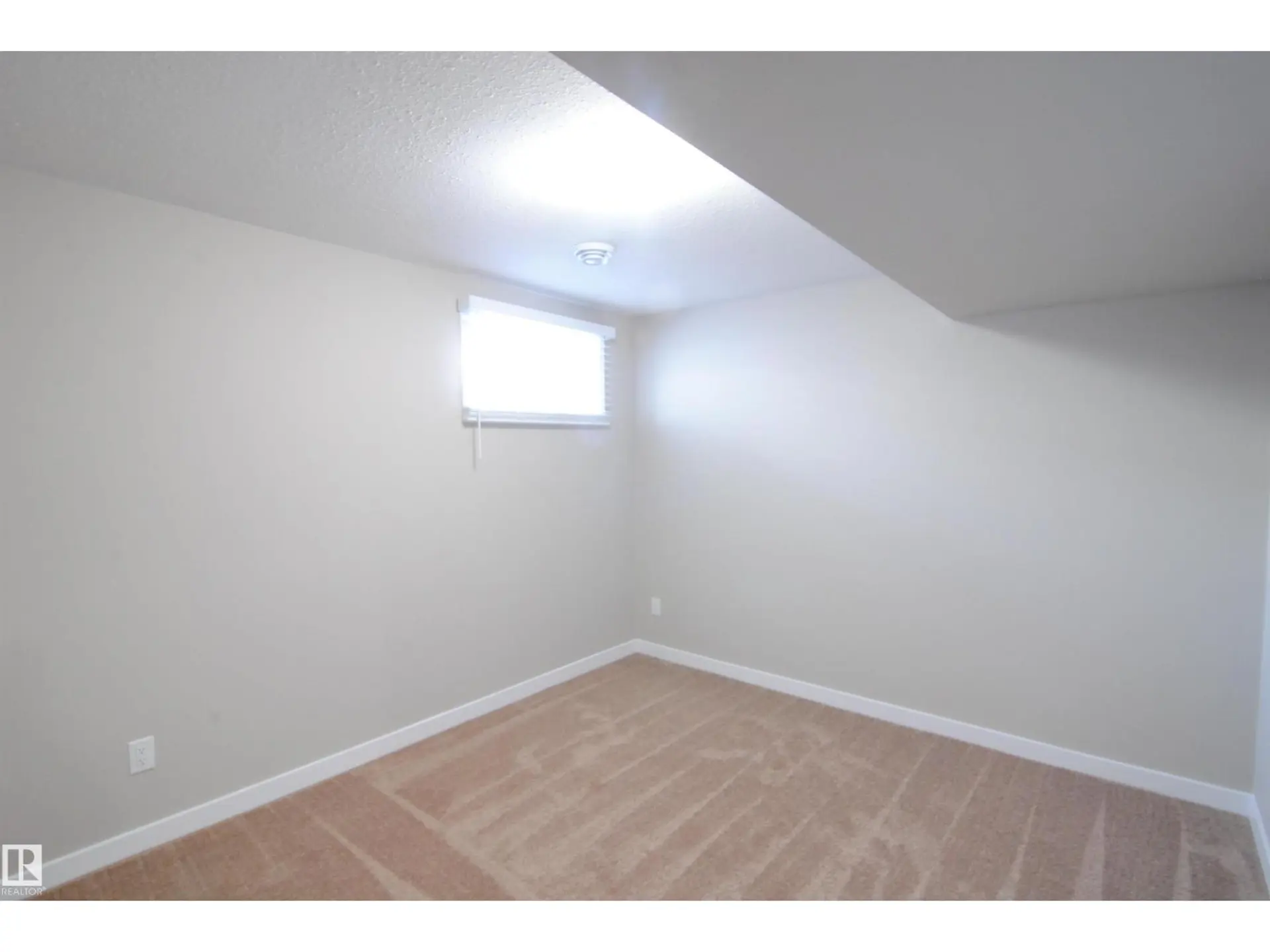 15112 80 ST NW - Image 15