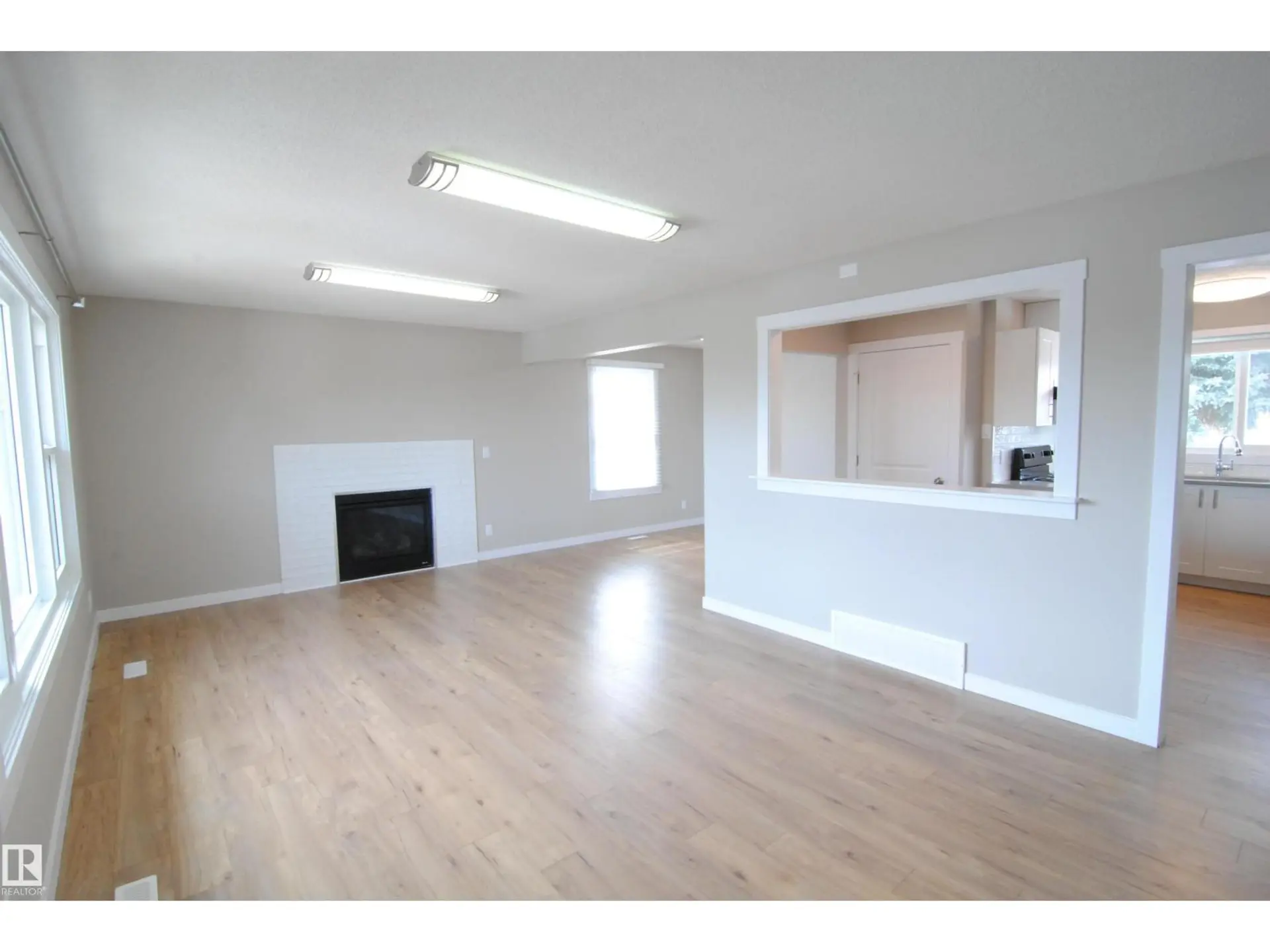 15112 80 ST NW - Image 2