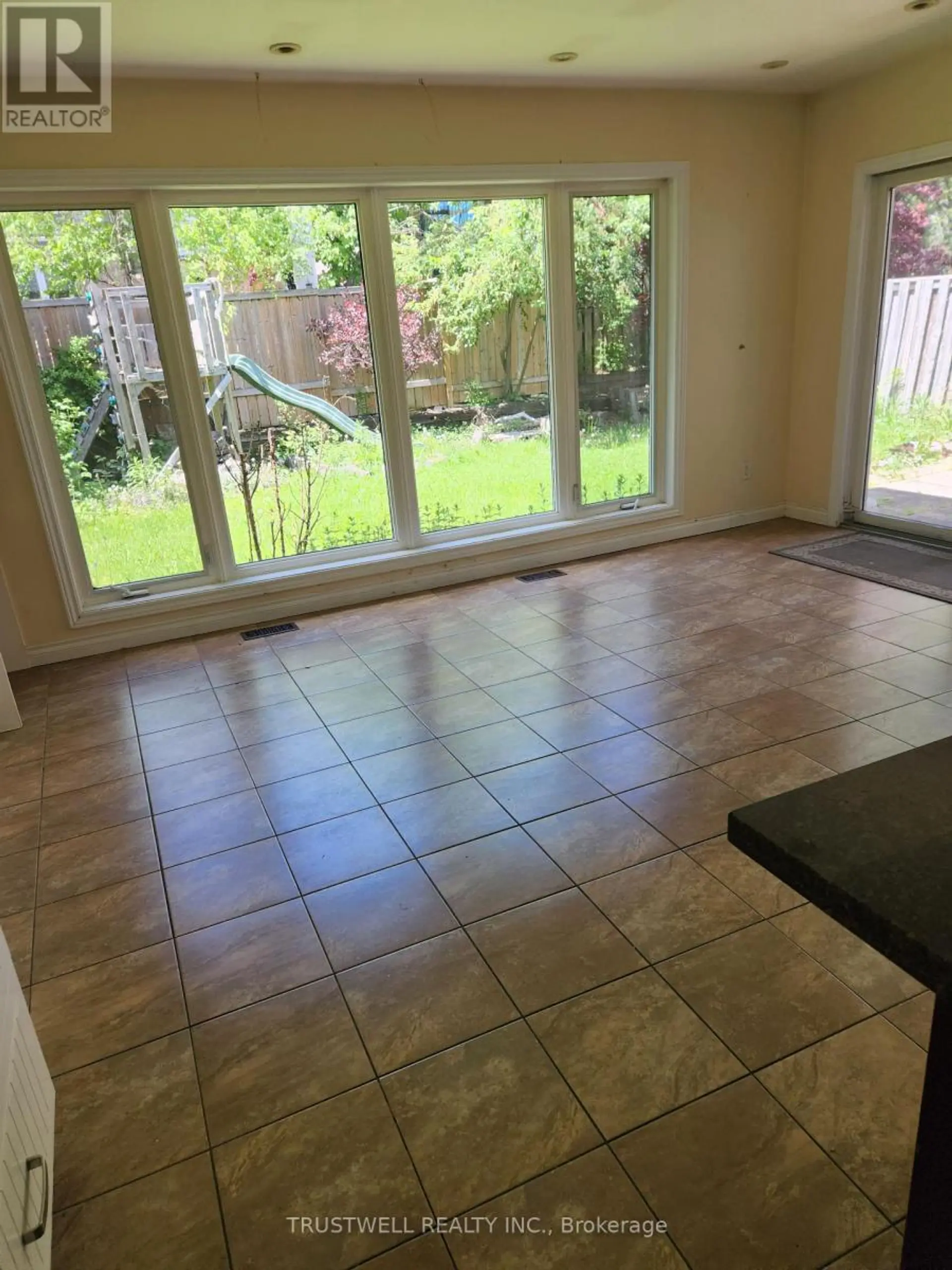 28 ROBINTER DRIVE - Image 5