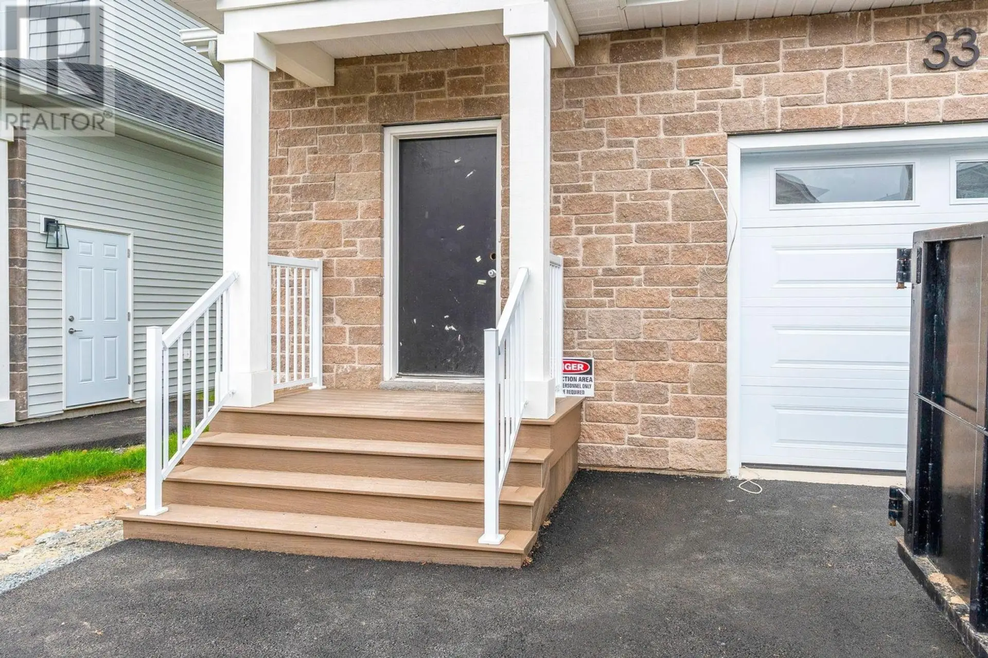 PC-41 33 Pearlgarden Close - Image 5