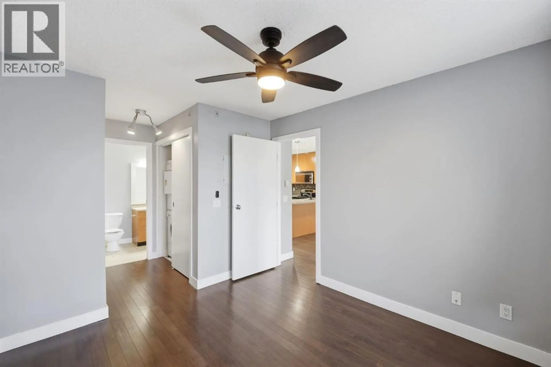 #426 35 Richard Court SW - Image 13