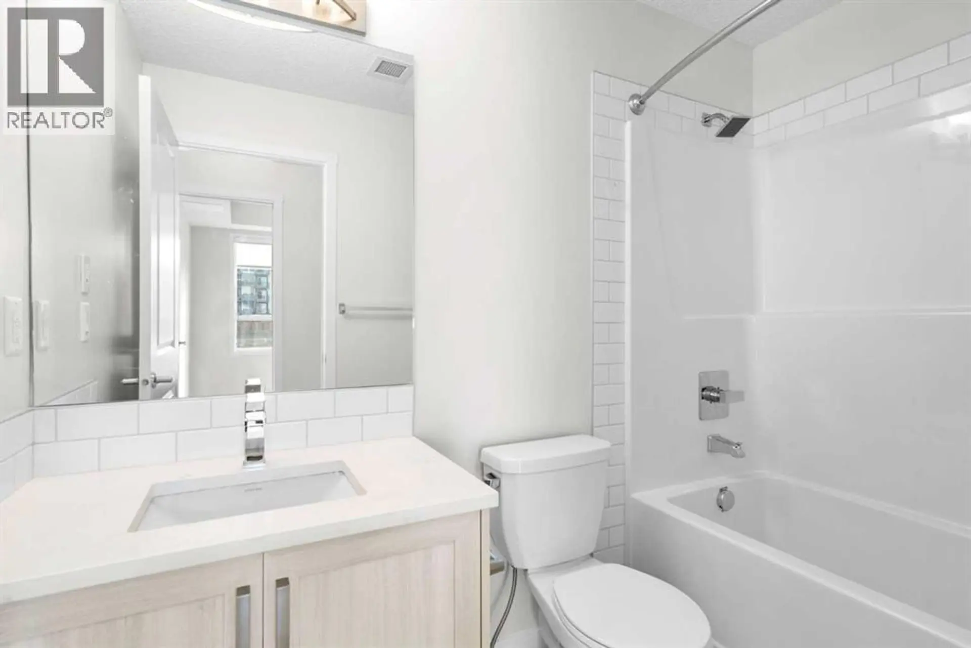 #4210 550 Belmont Street SW - Image 9