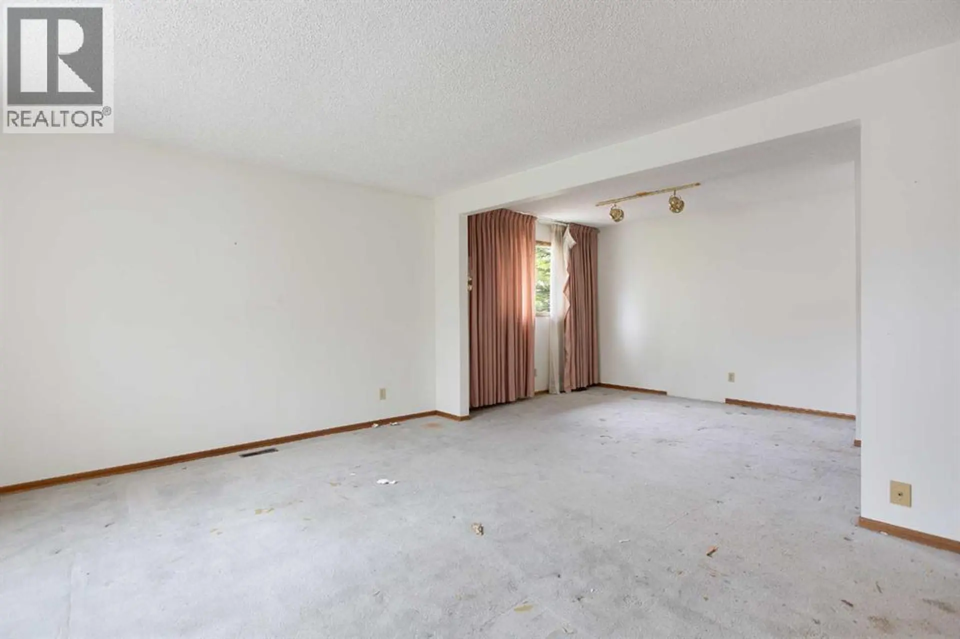 608 Aboyne Crescent NE - Image 3