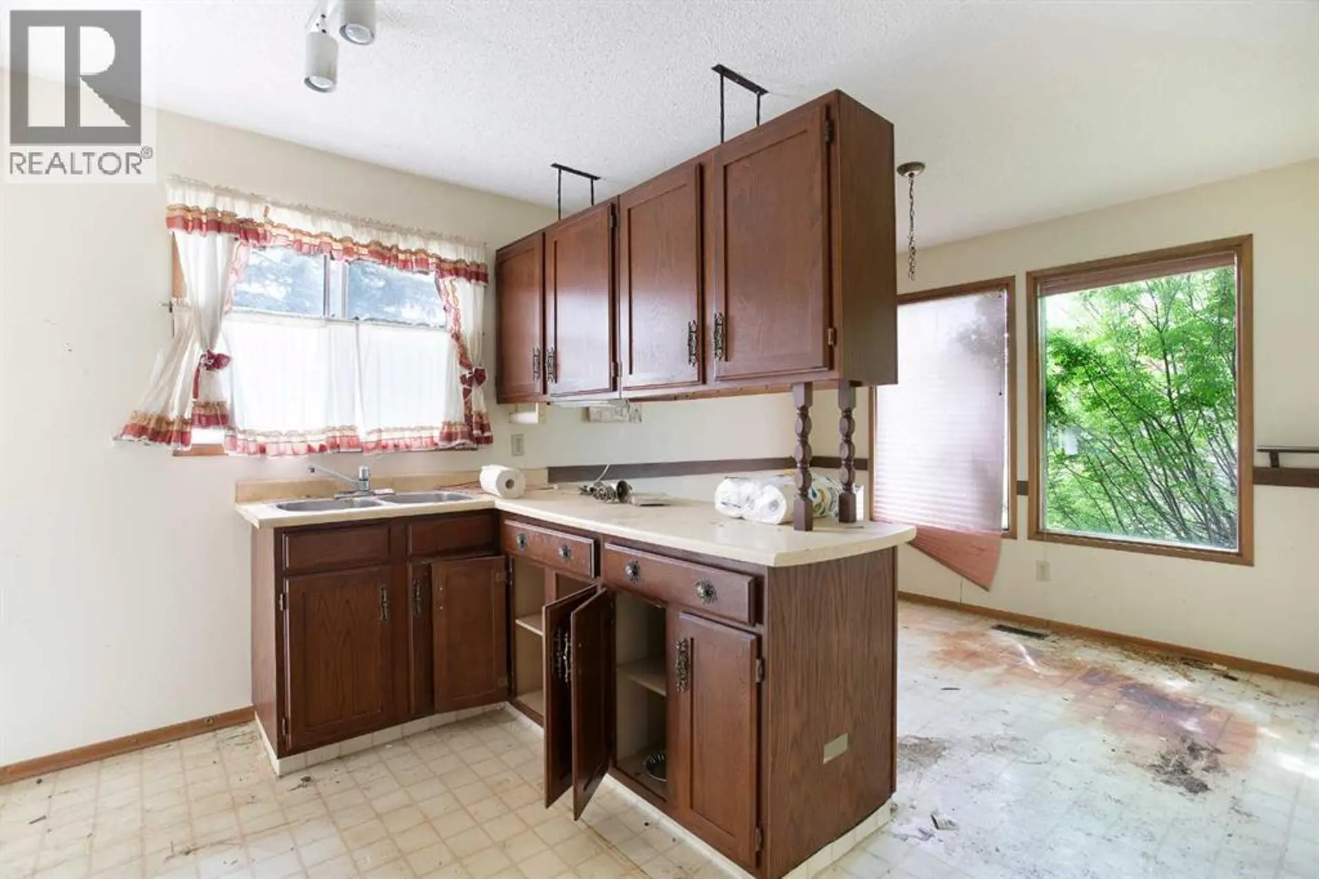 608 Aboyne Crescent NE - Image 6