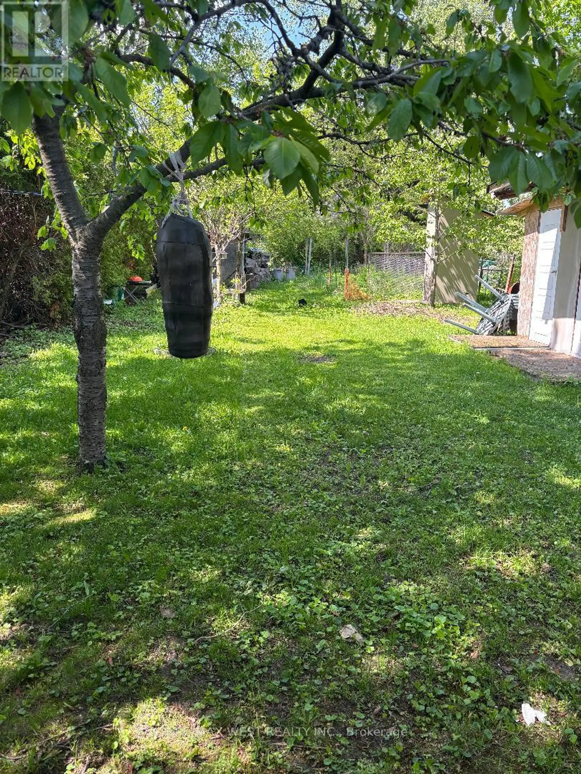 110 DARLINGSIDE DRIVE - Image 14
