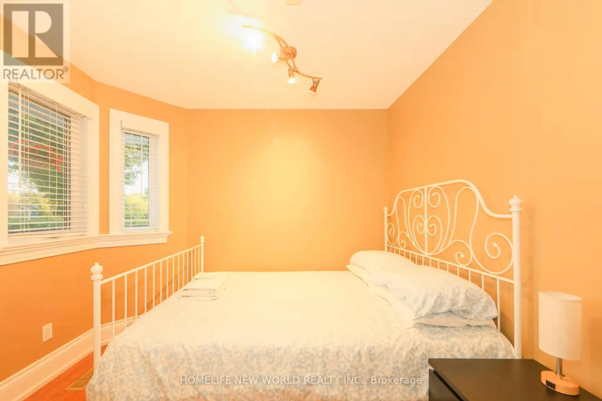 B24240 THORAH PARK BOULEVARD - Image 8